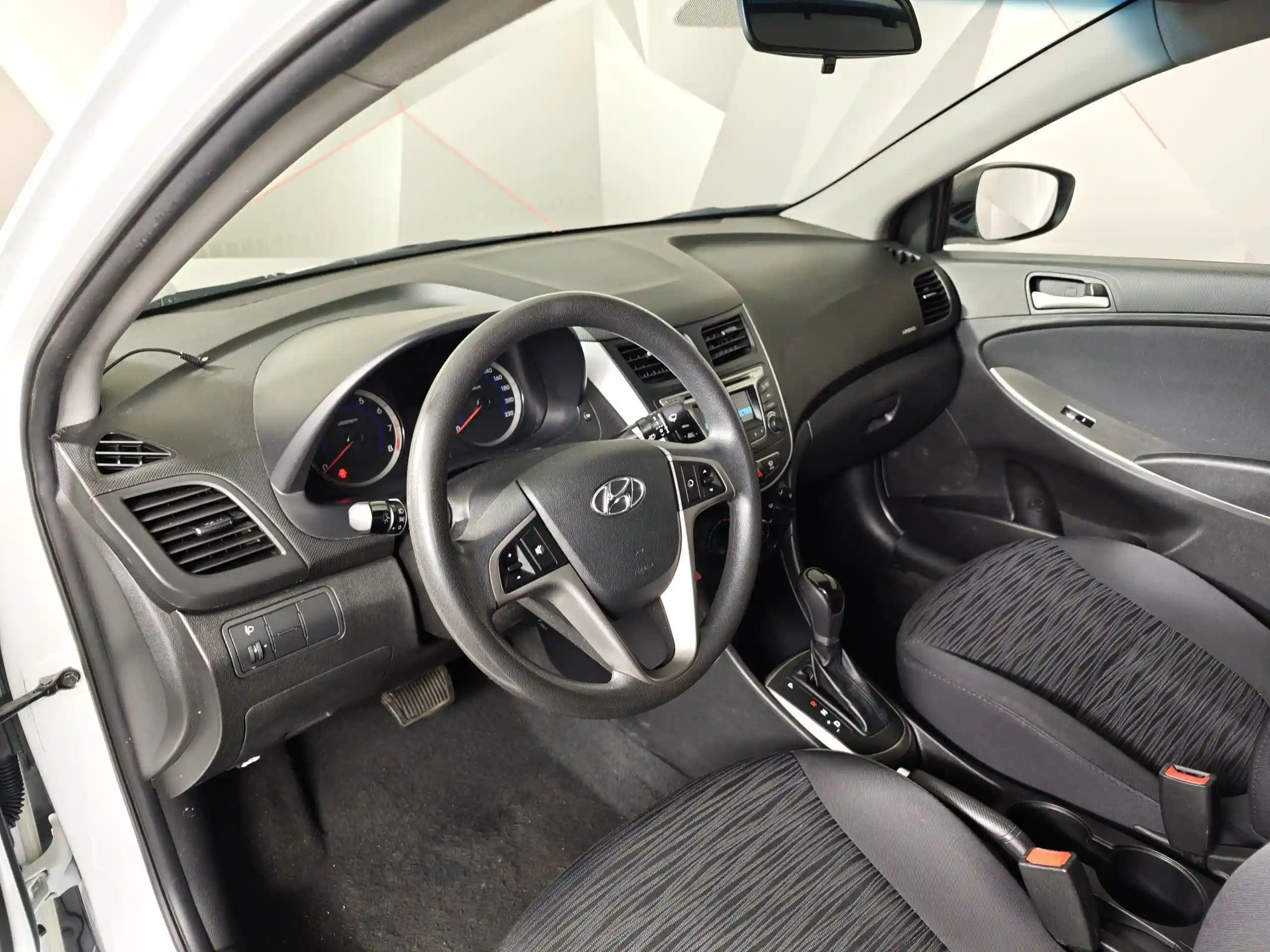 Hyundai Solaris 2015