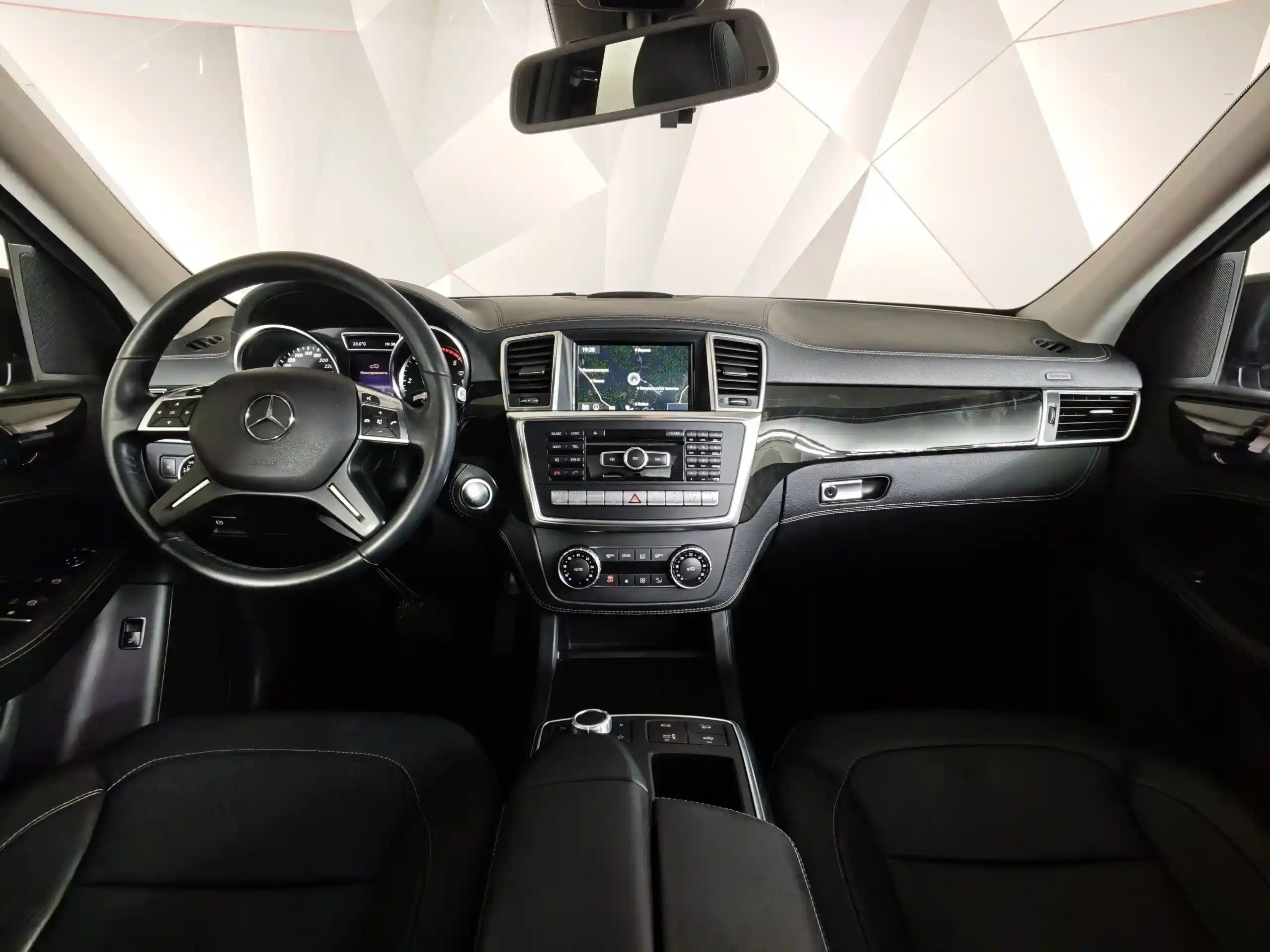 Mercedes-Benz M-Класс 2014