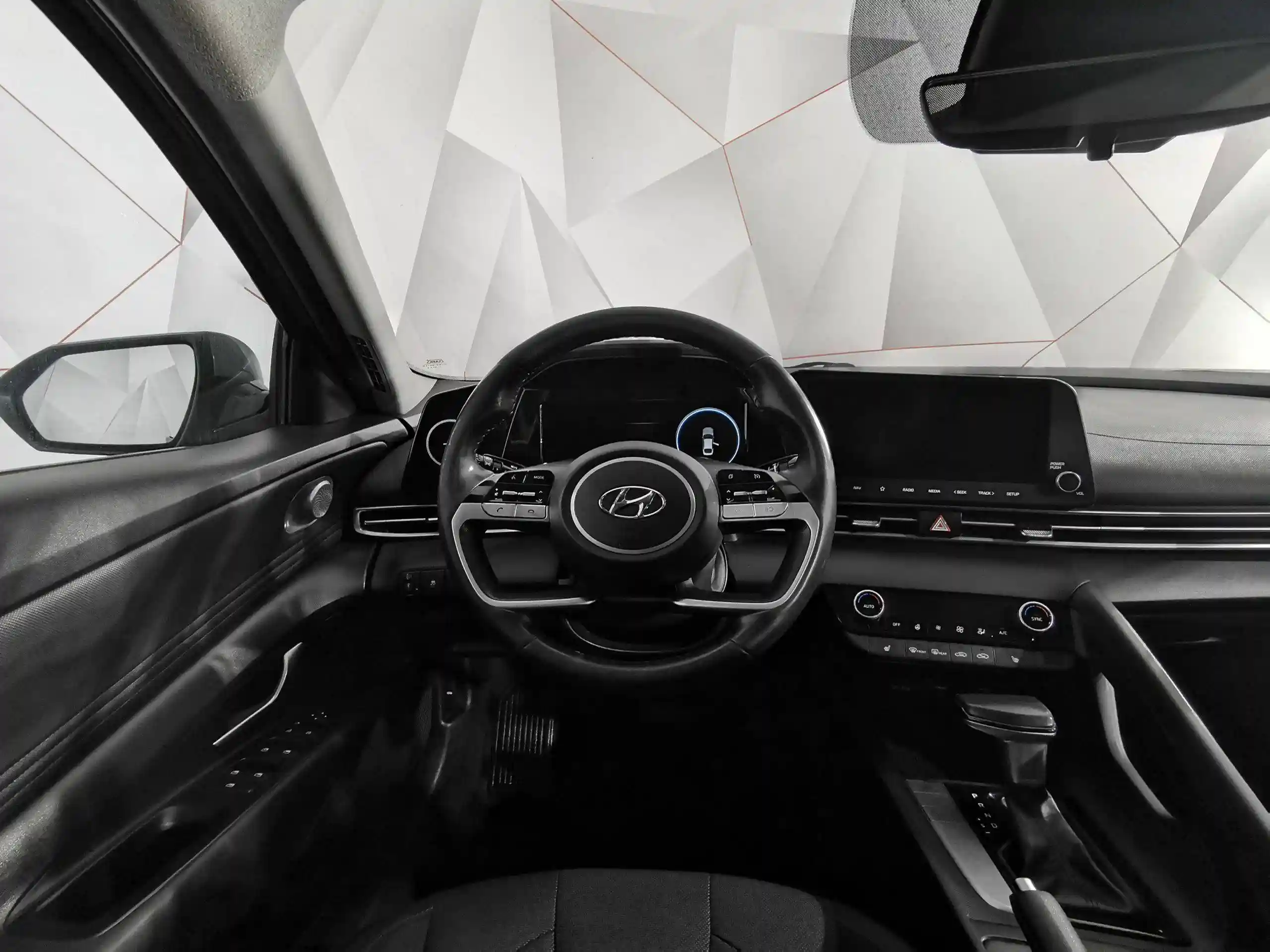 Hyundai Elantra 2023