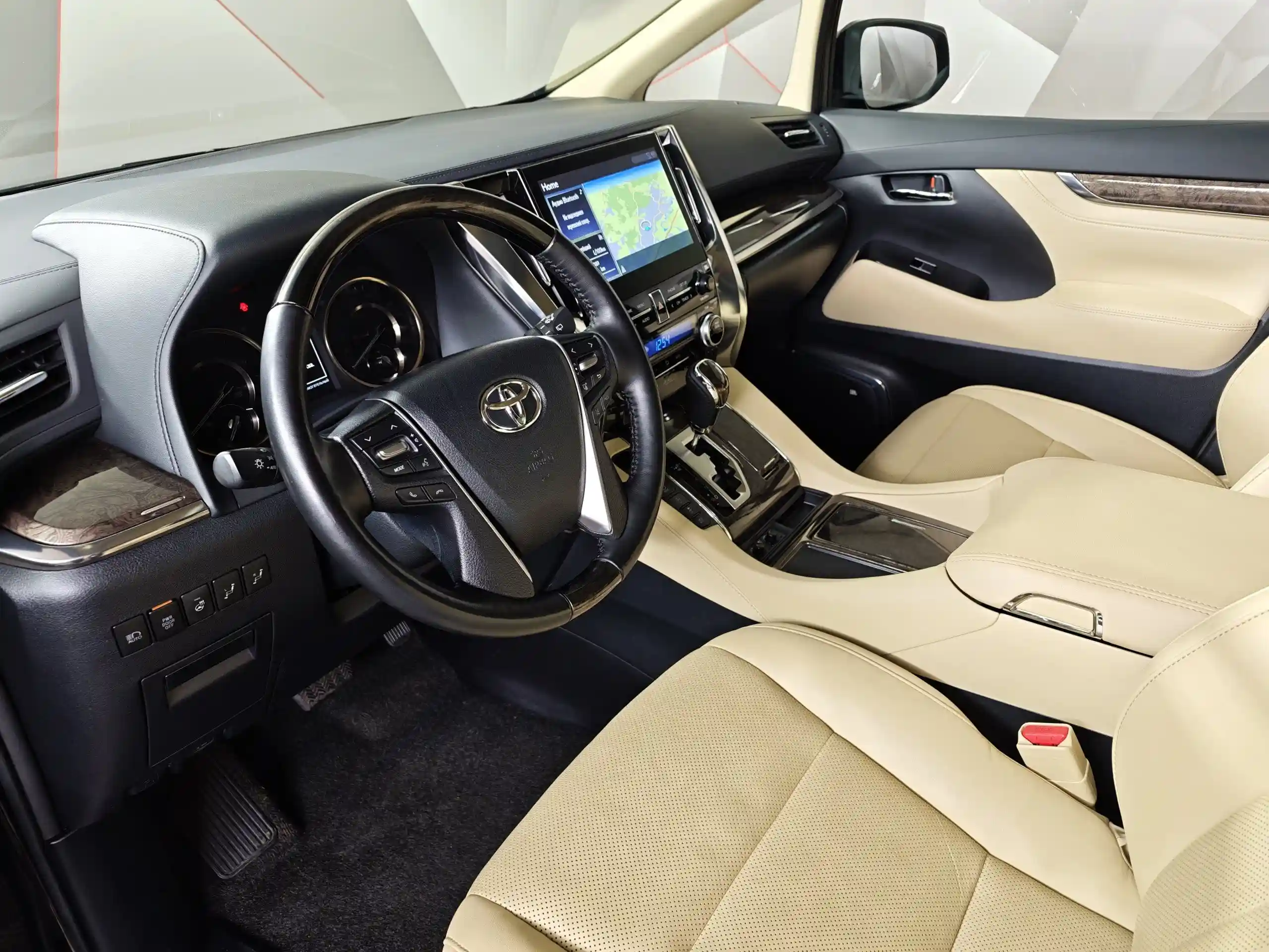 Toyota Alphard 2021