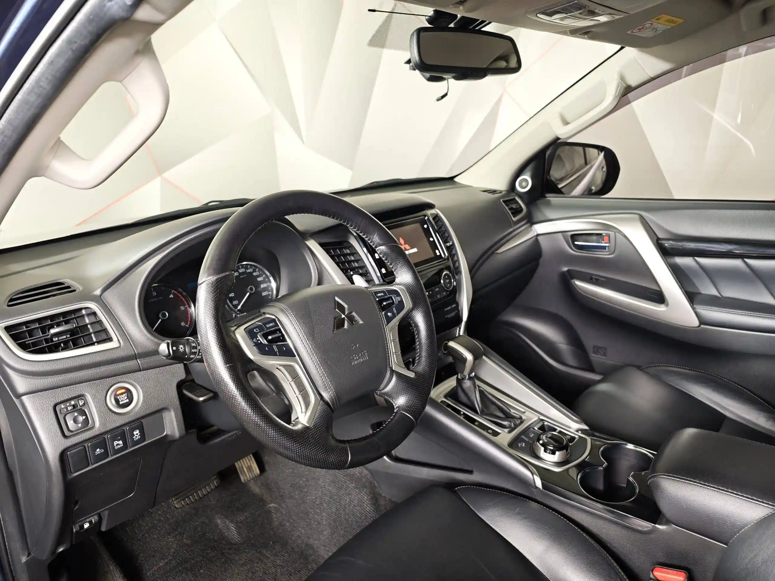 Mitsubishi Pajero Sport 2019