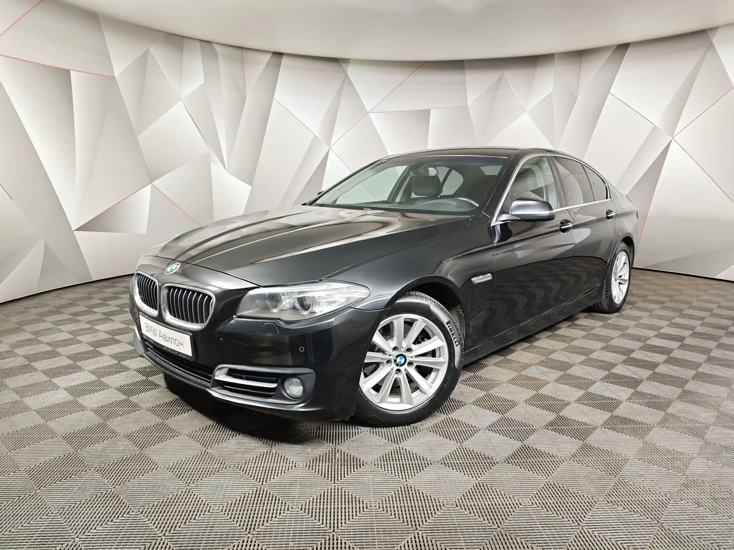 BMW 5 серия 2016