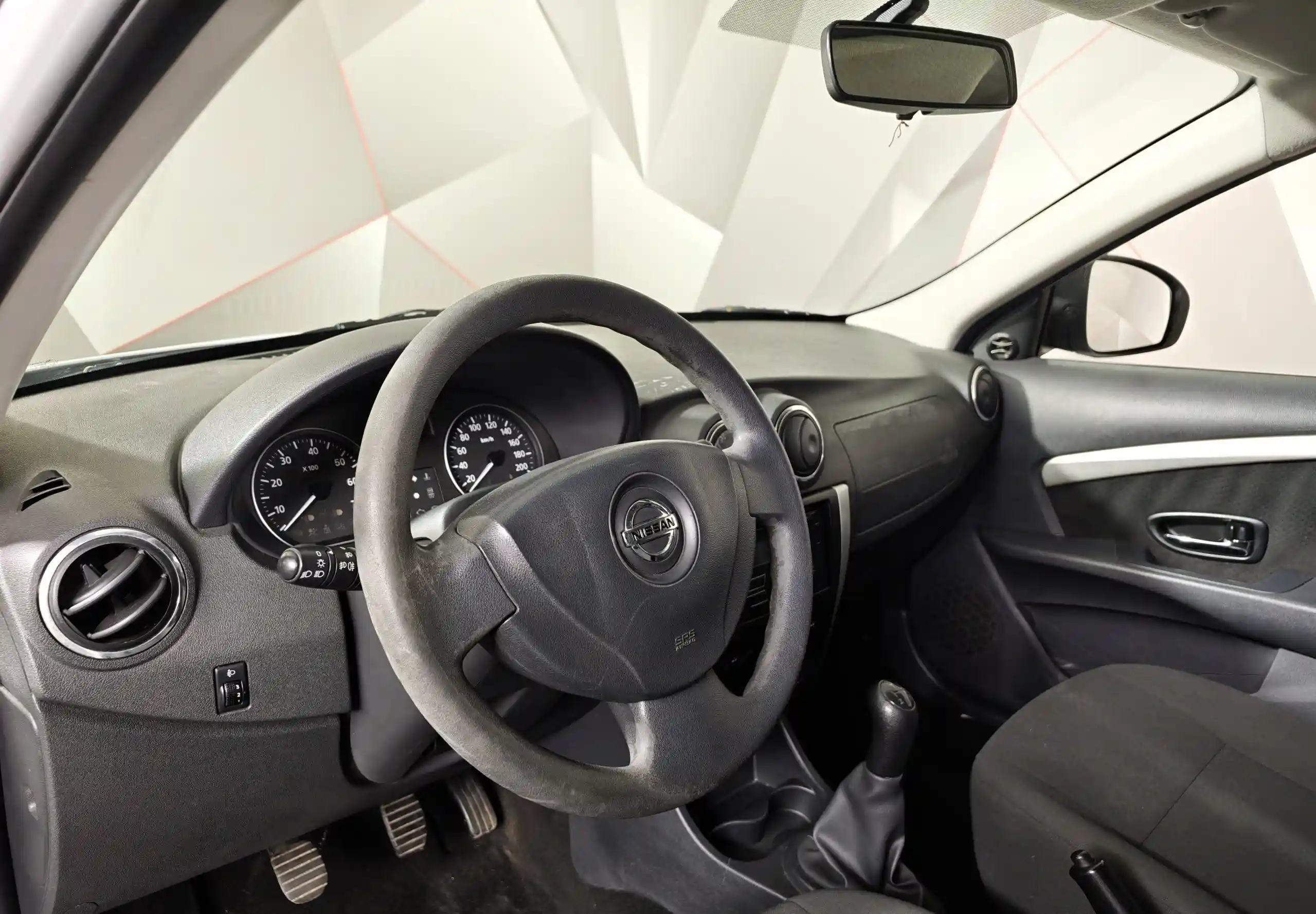 Nissan Almera 2015