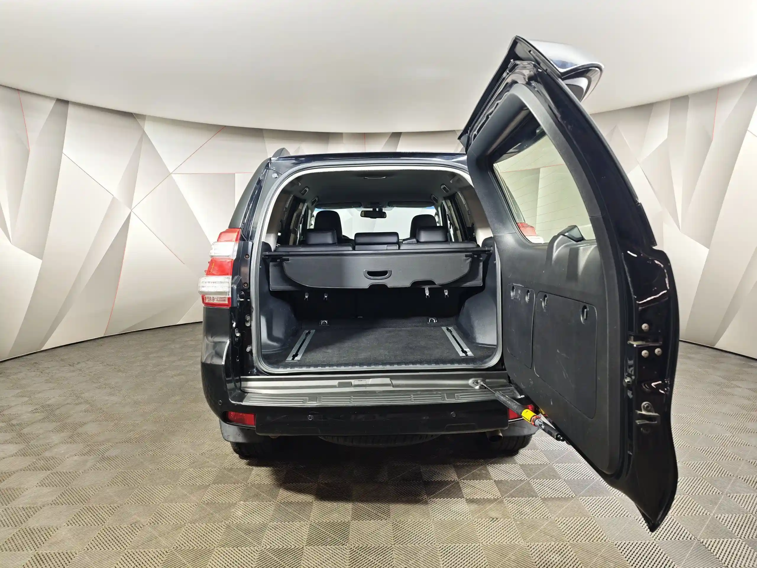 Toyota Land Cruiser Prado 2013
