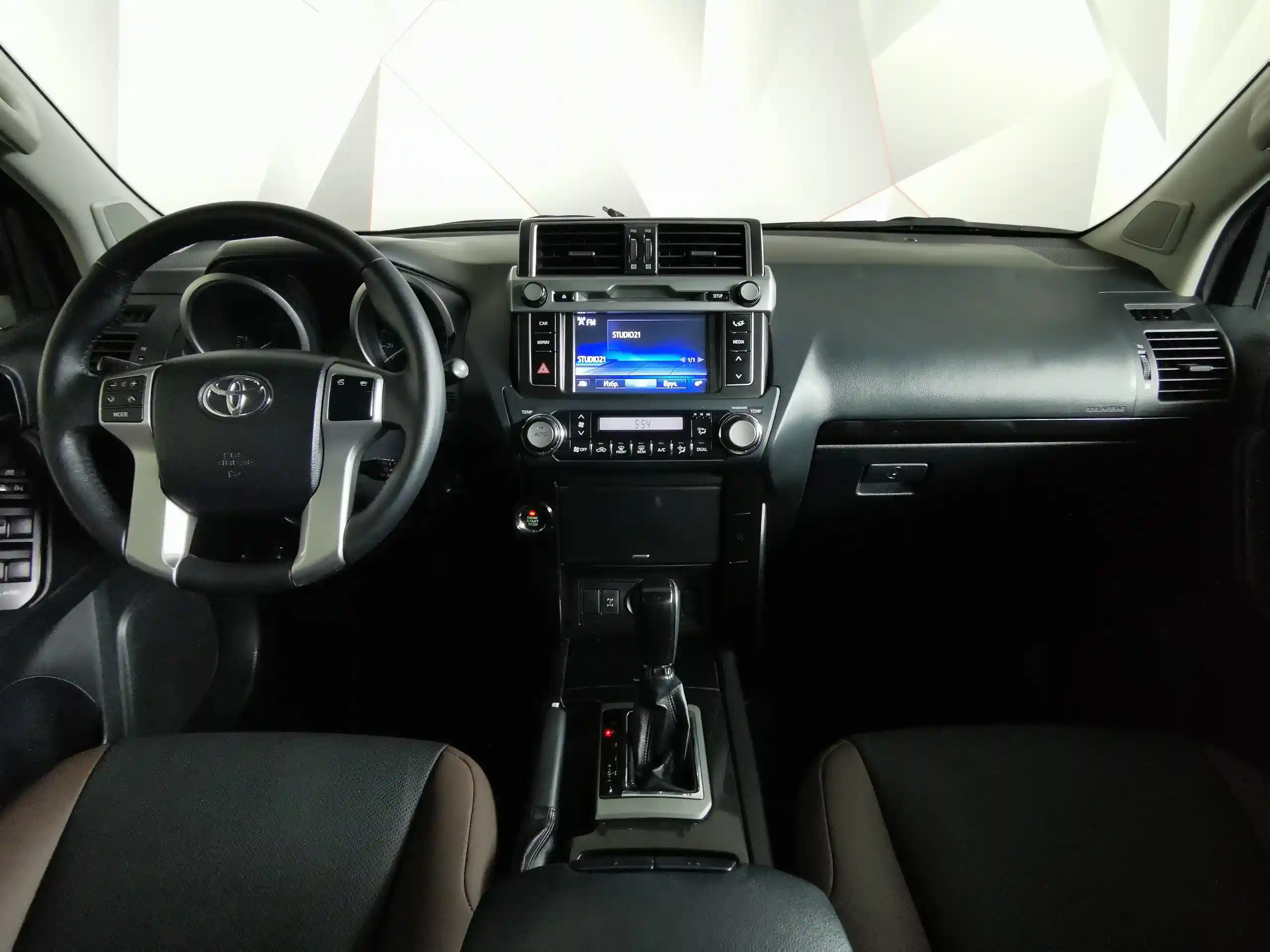 Toyota Land Cruiser Prado 2013