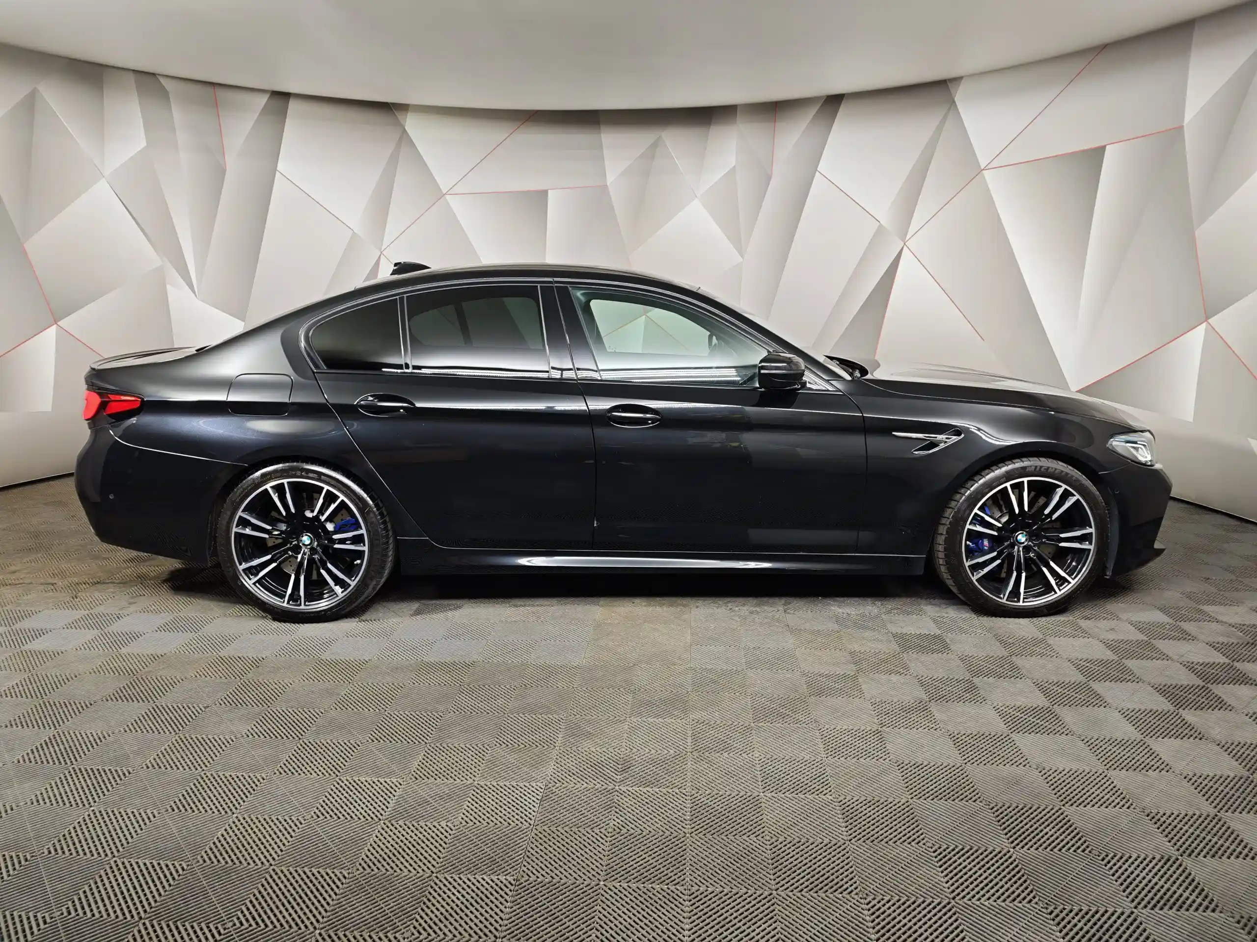 BMW M5 2022