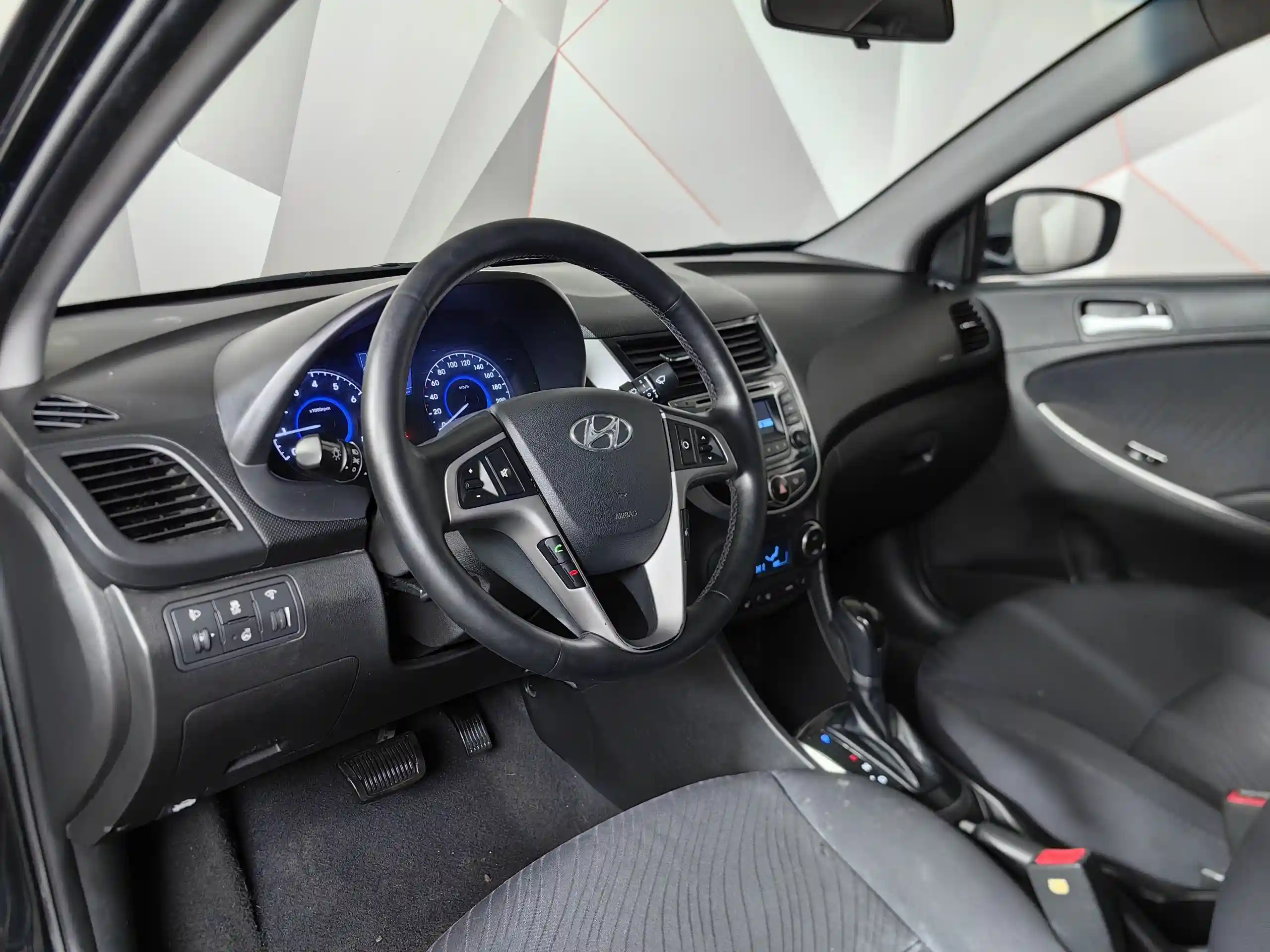 Hyundai Solaris 2014