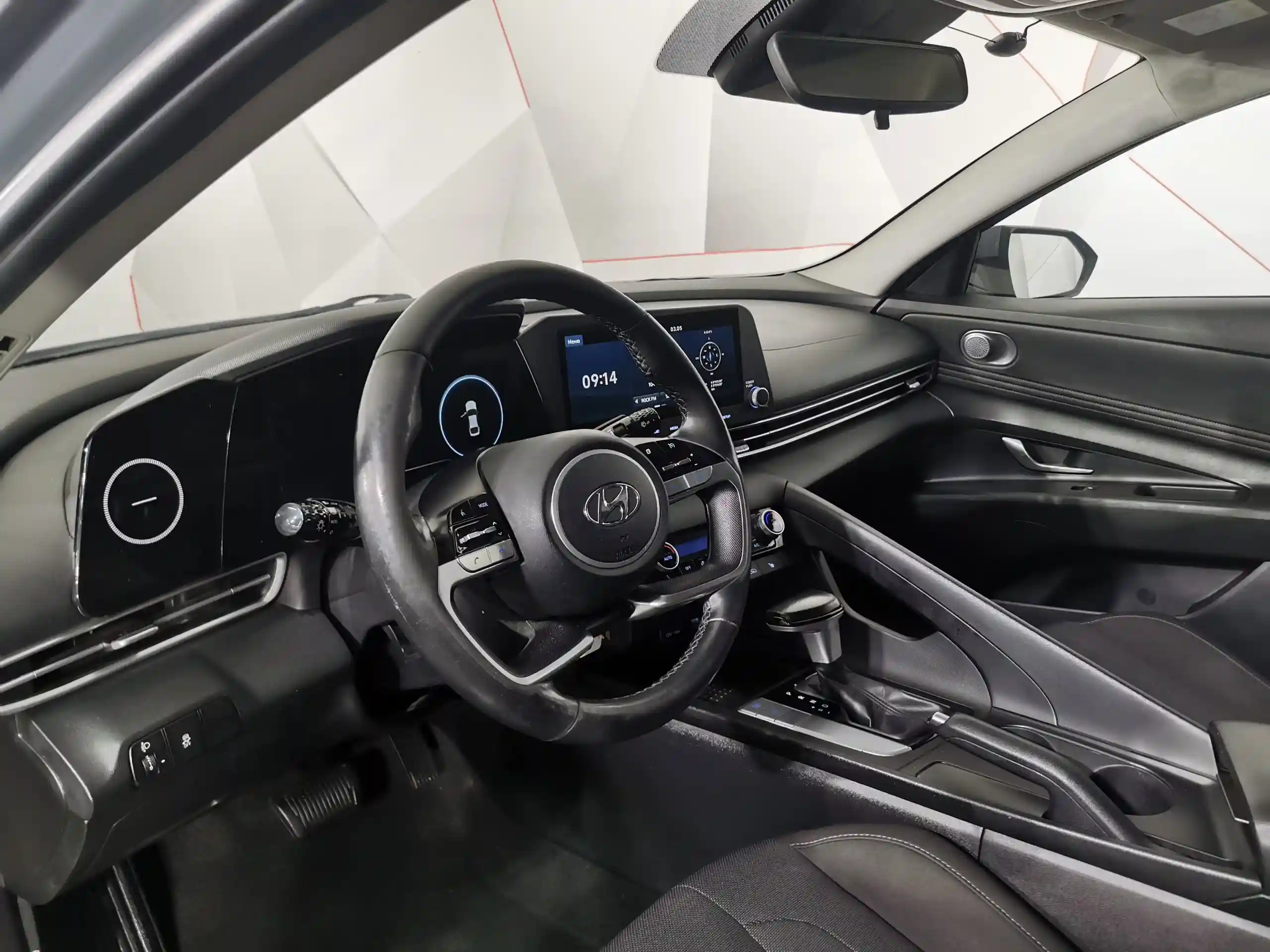 Hyundai Elantra 2023