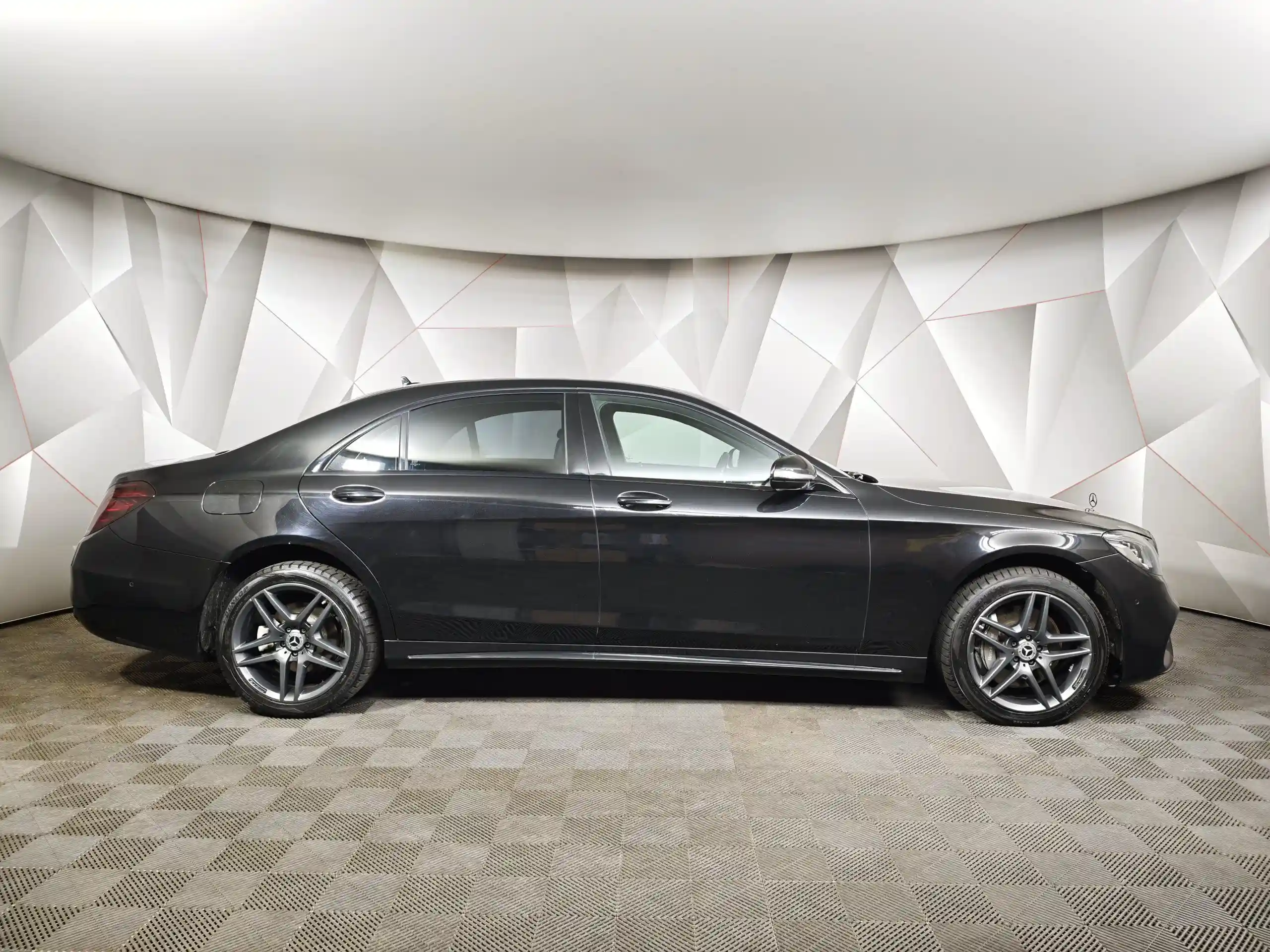 Mercedes-Benz S-Класс 2018