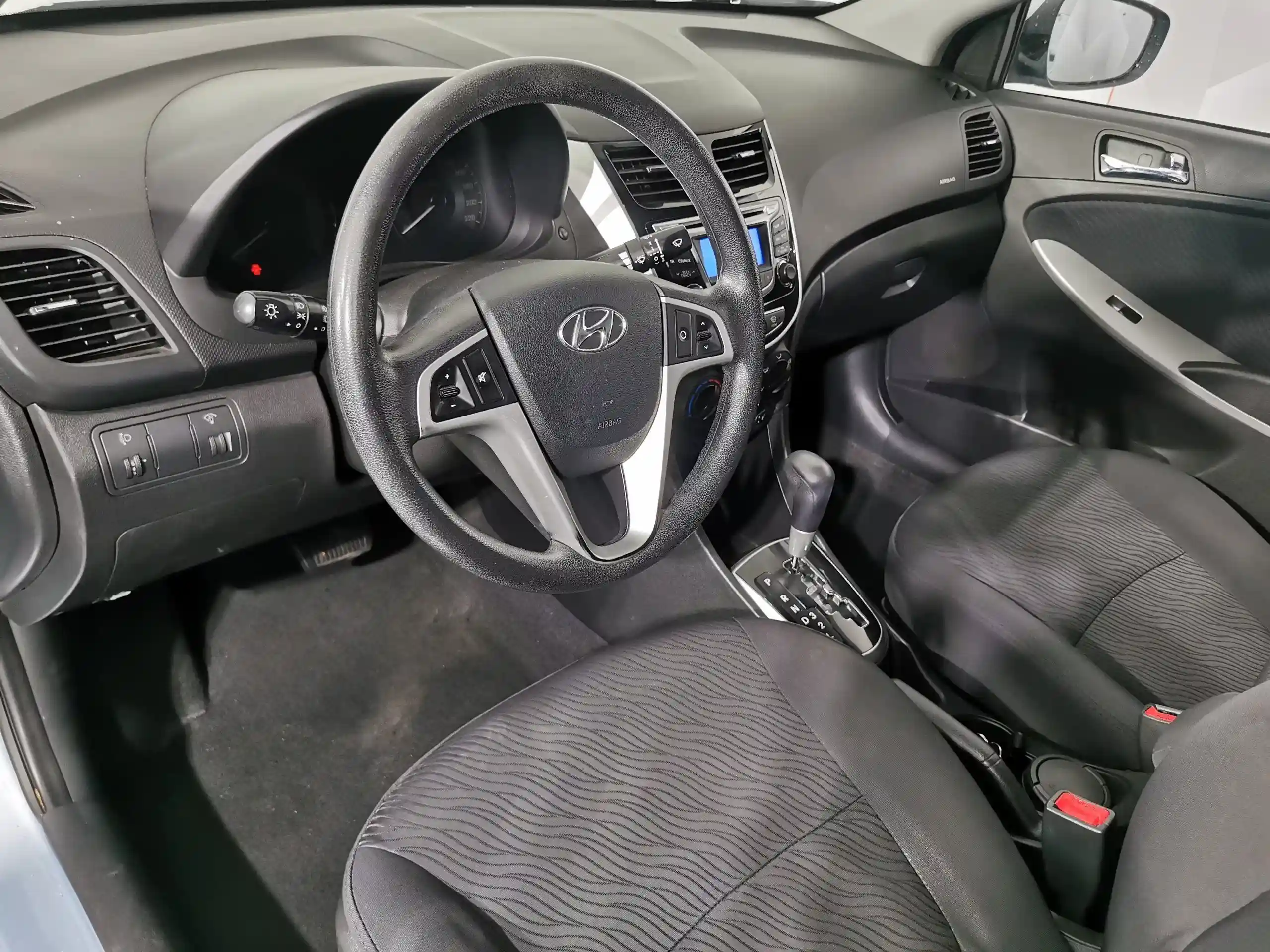Hyundai Solaris 2012