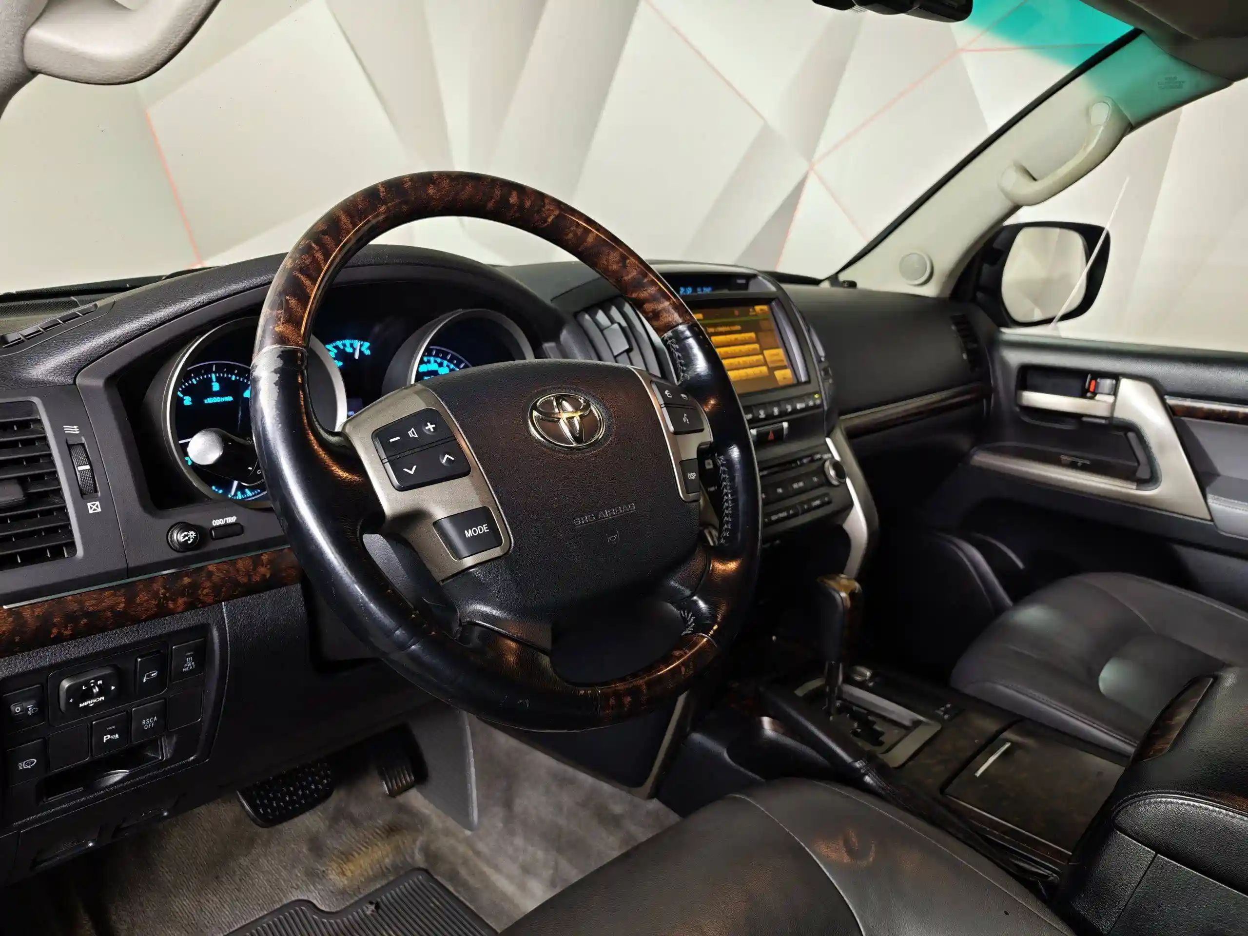 Toyota Land Cruiser 2010