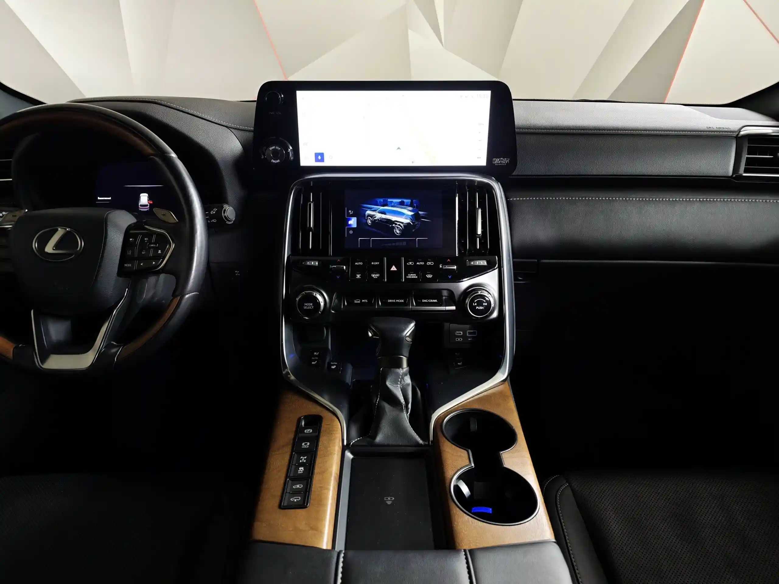 Lexus LX 2022