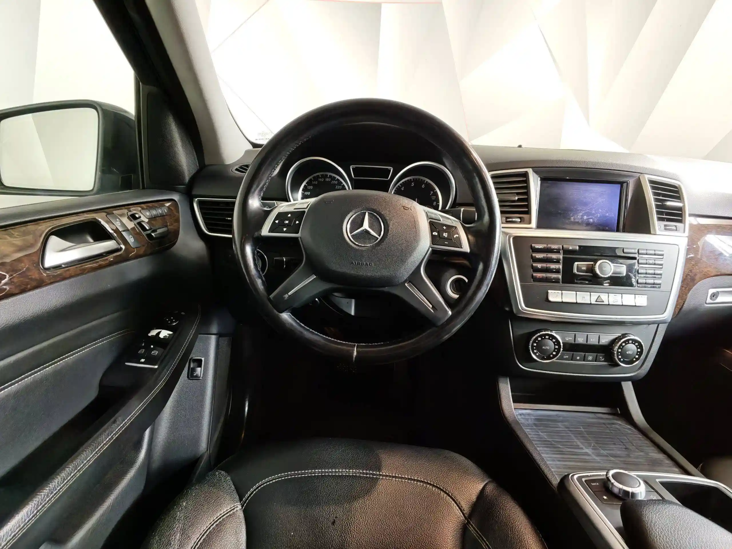 Mercedes-Benz M-Класс 2012