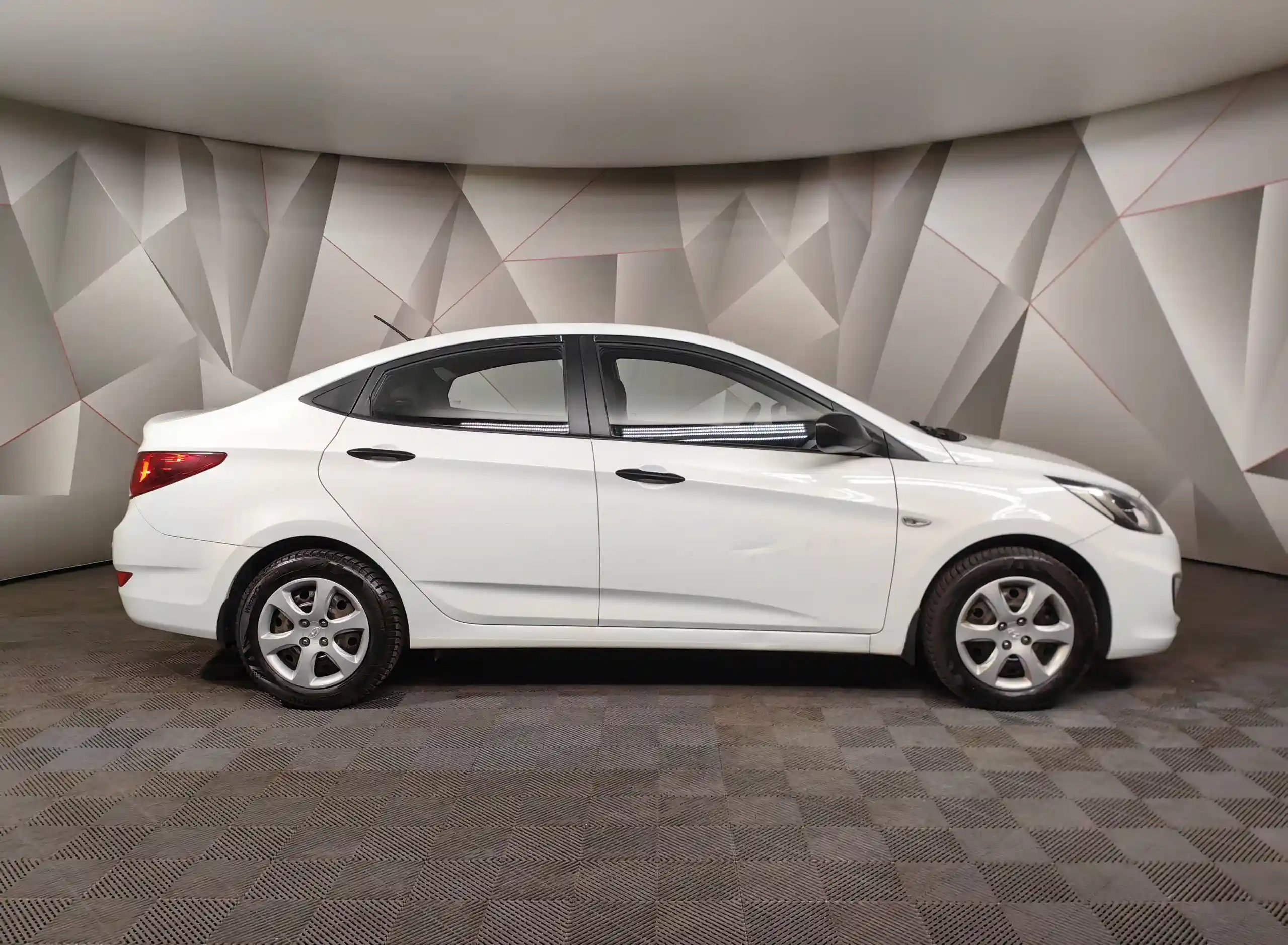 Hyundai Solaris 2014