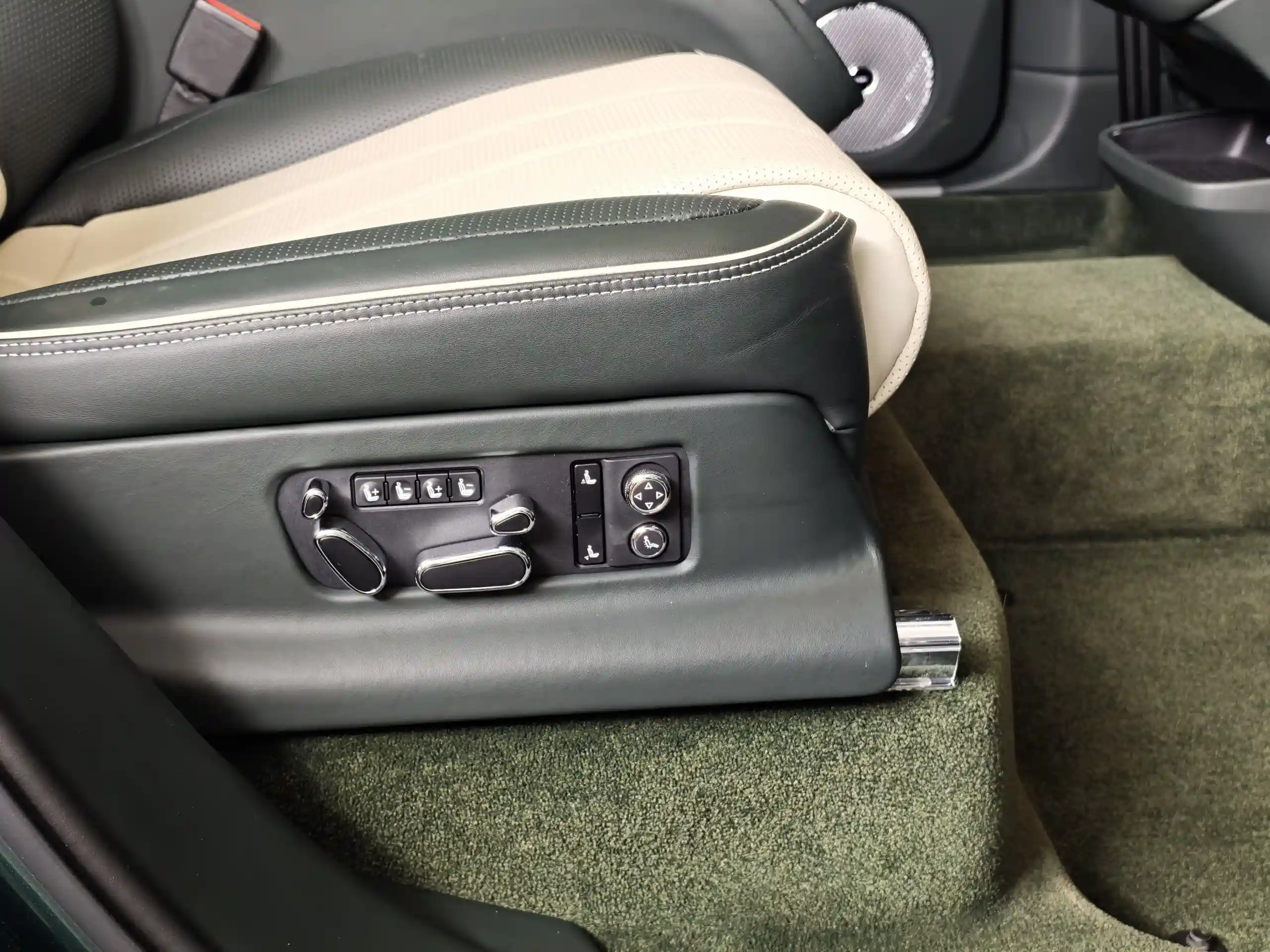 Bentley Bentayga 2023