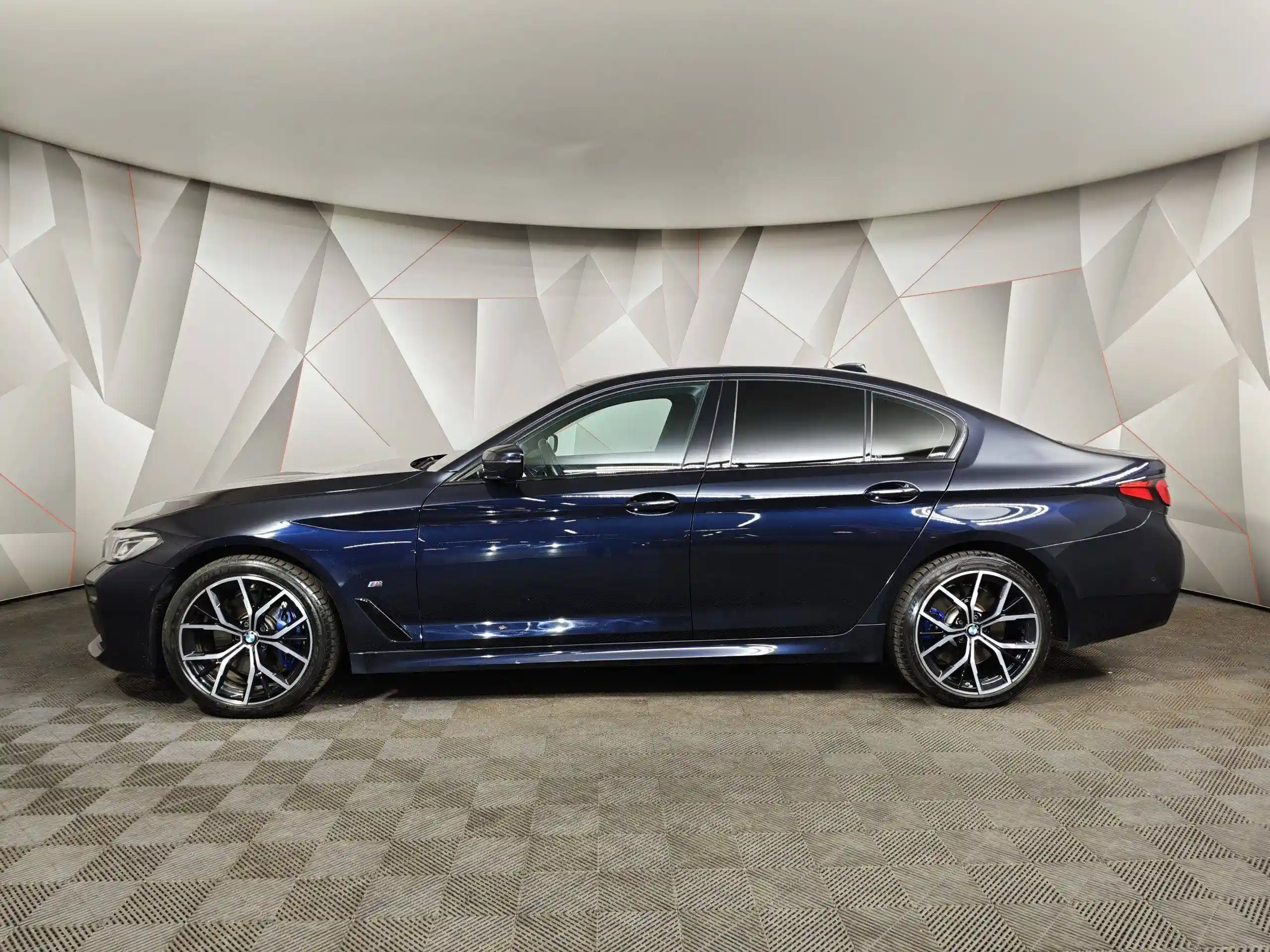 BMW 5 серия 2020