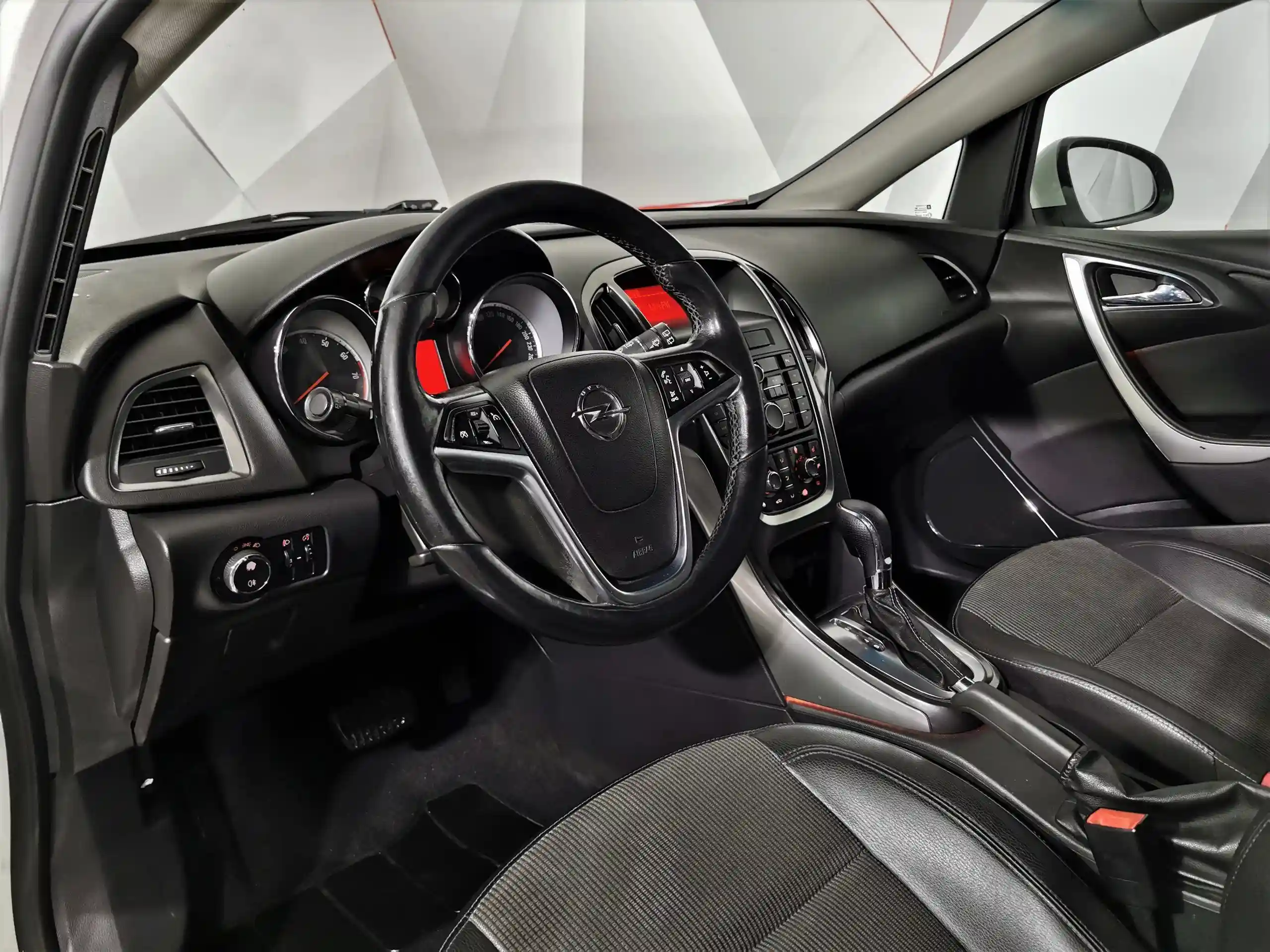 Opel Astra 2012