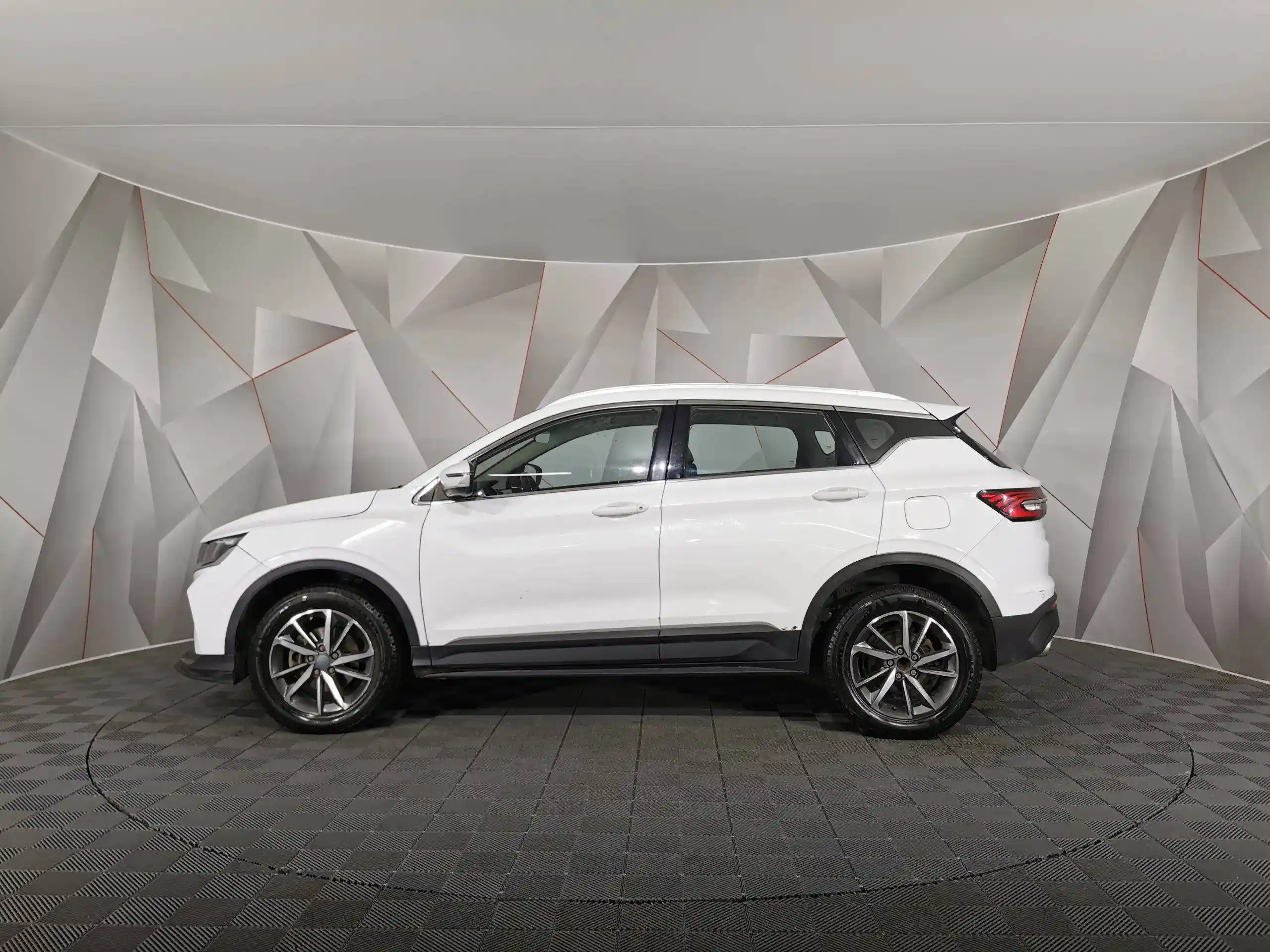 Geely Coolray 2022