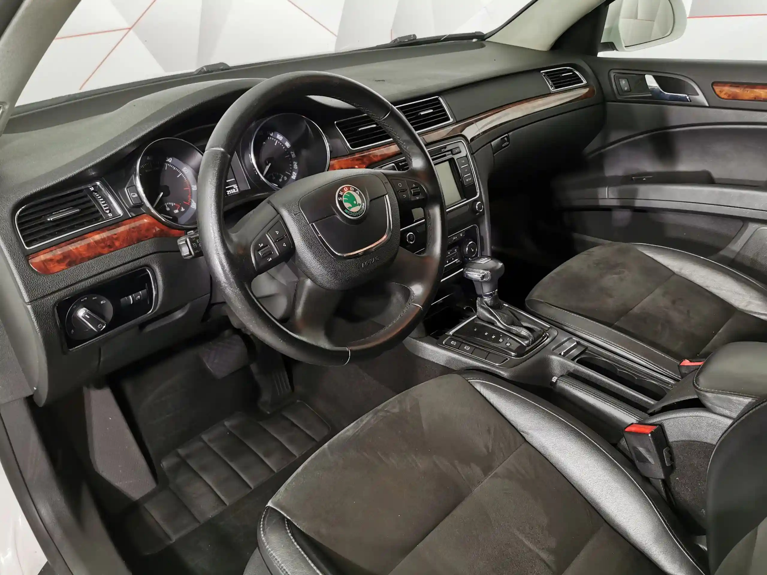 Skoda Superb 2011