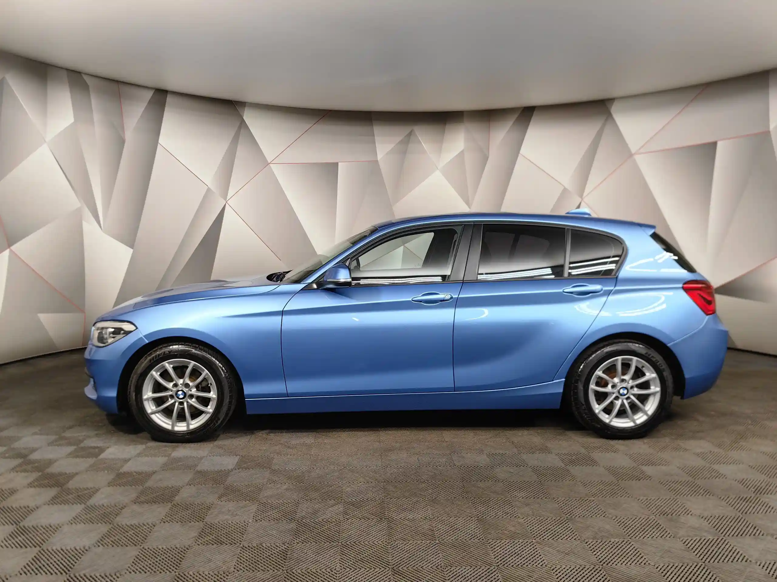 BMW 1 серия 2018