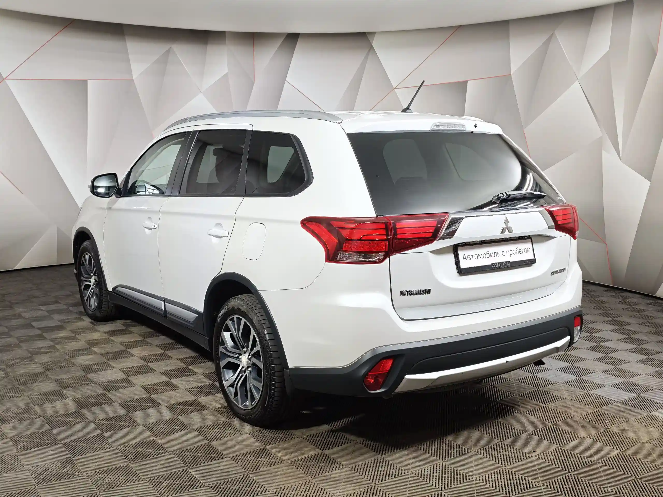 Mitsubishi Outlander 2015