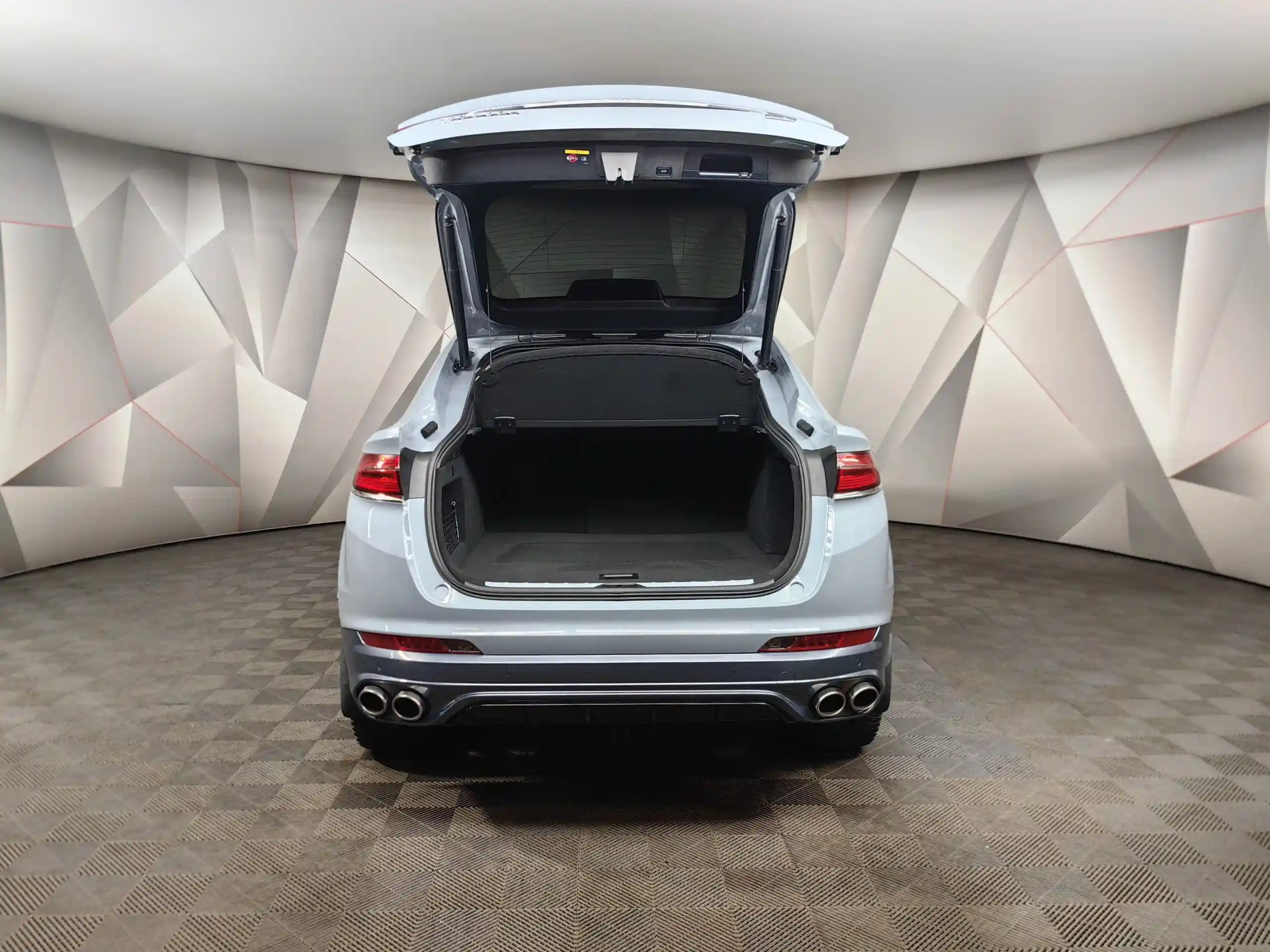 Geely Tugella 2022