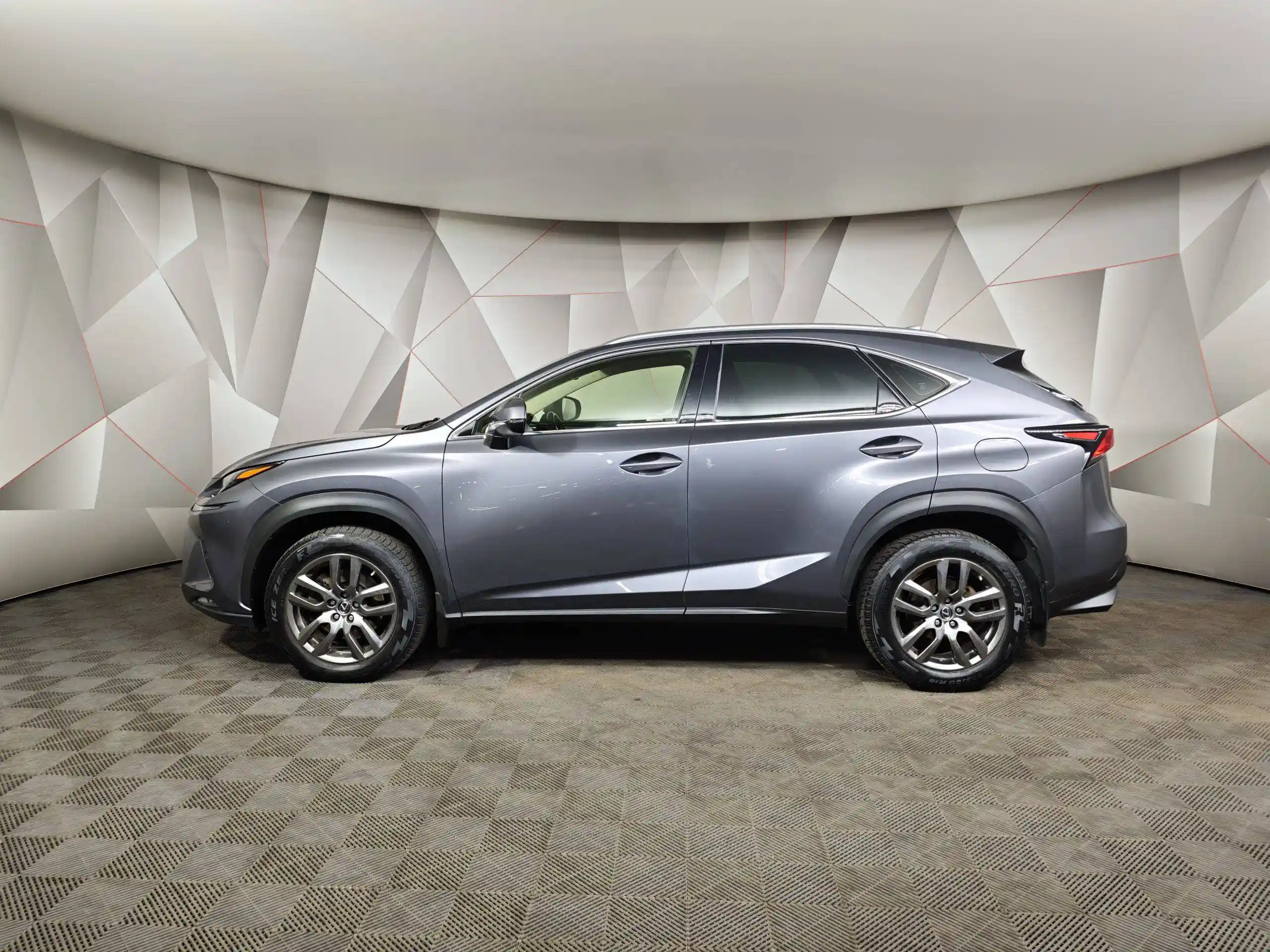 Lexus NX 2021