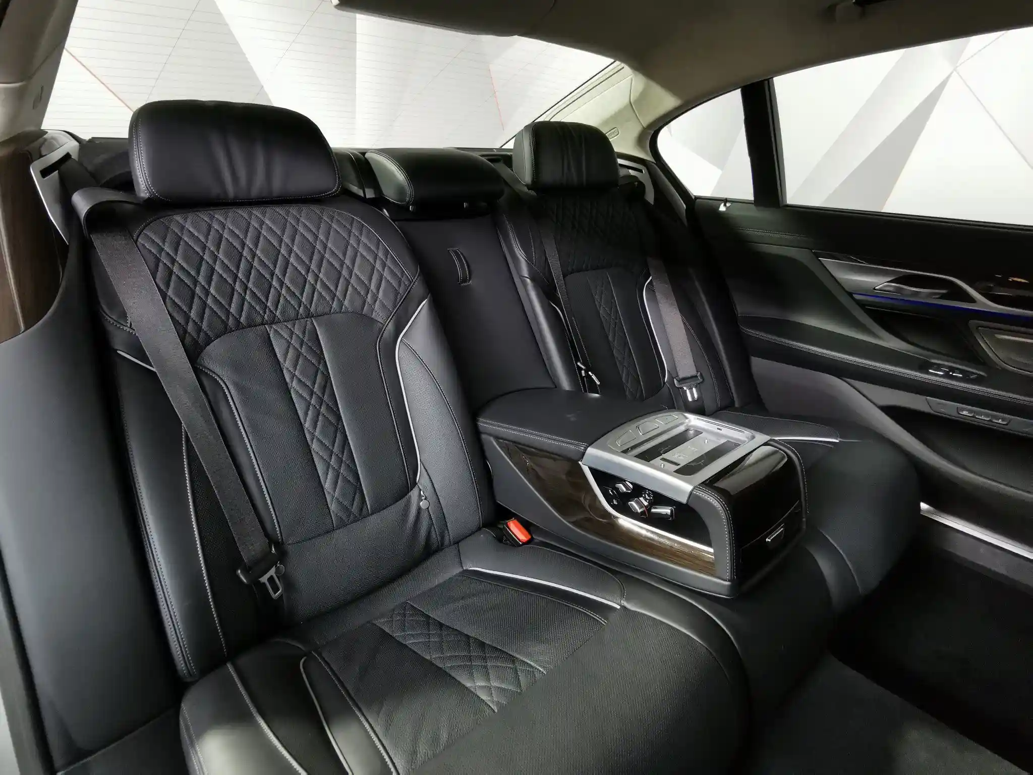 BMW 7 серия 2021