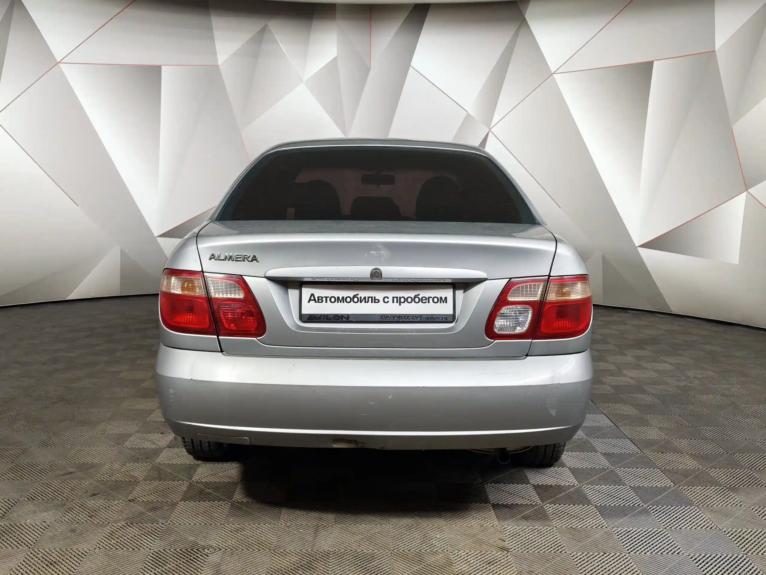 Nissan Almera 2004