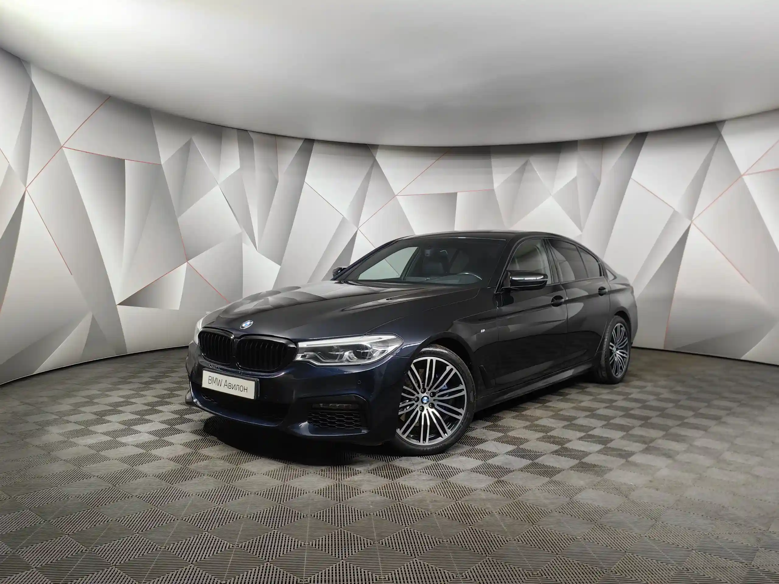 BMW 5 серия 2019