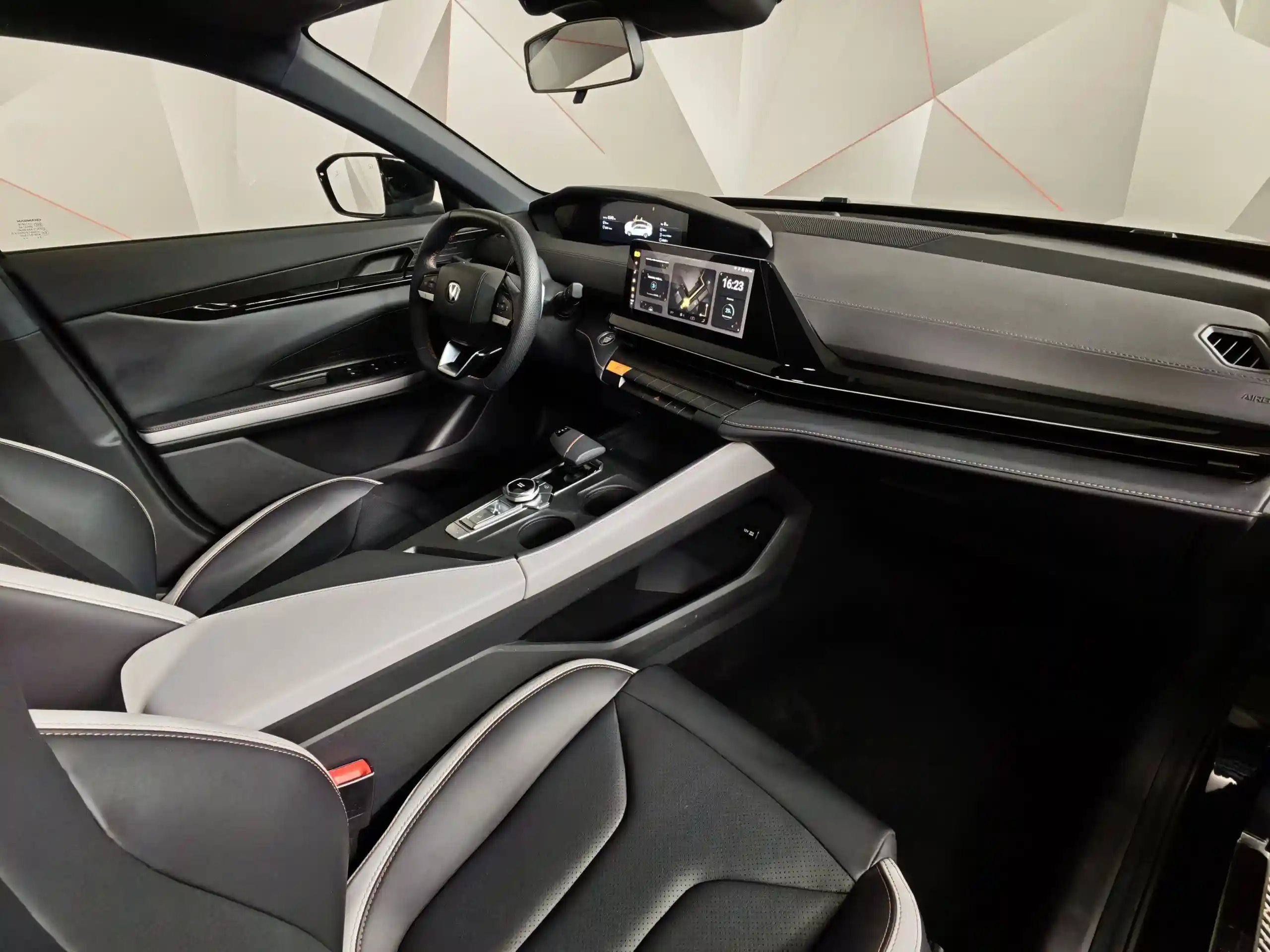 Changan UNI-V 2024