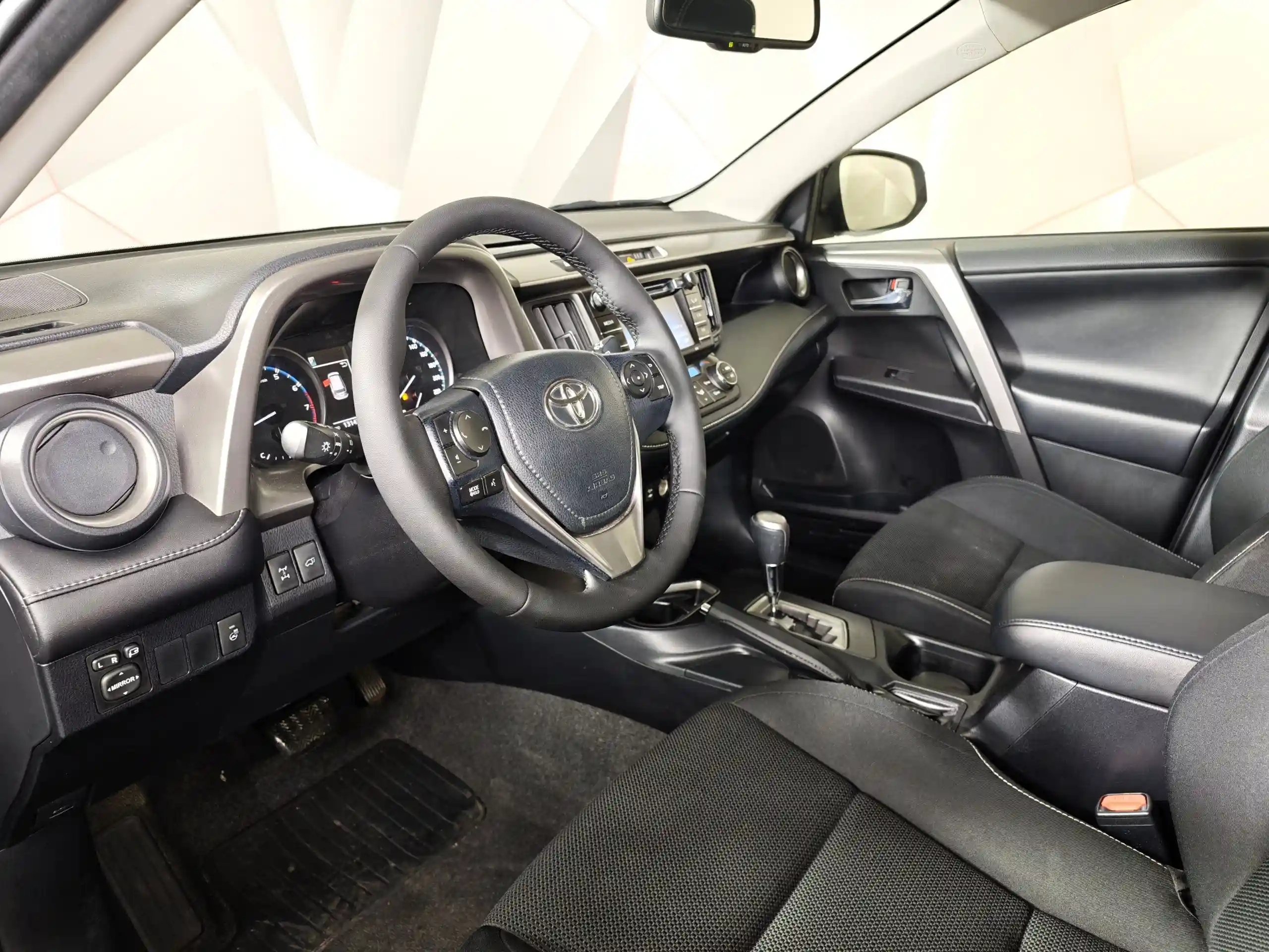 Toyota RAV4 2015