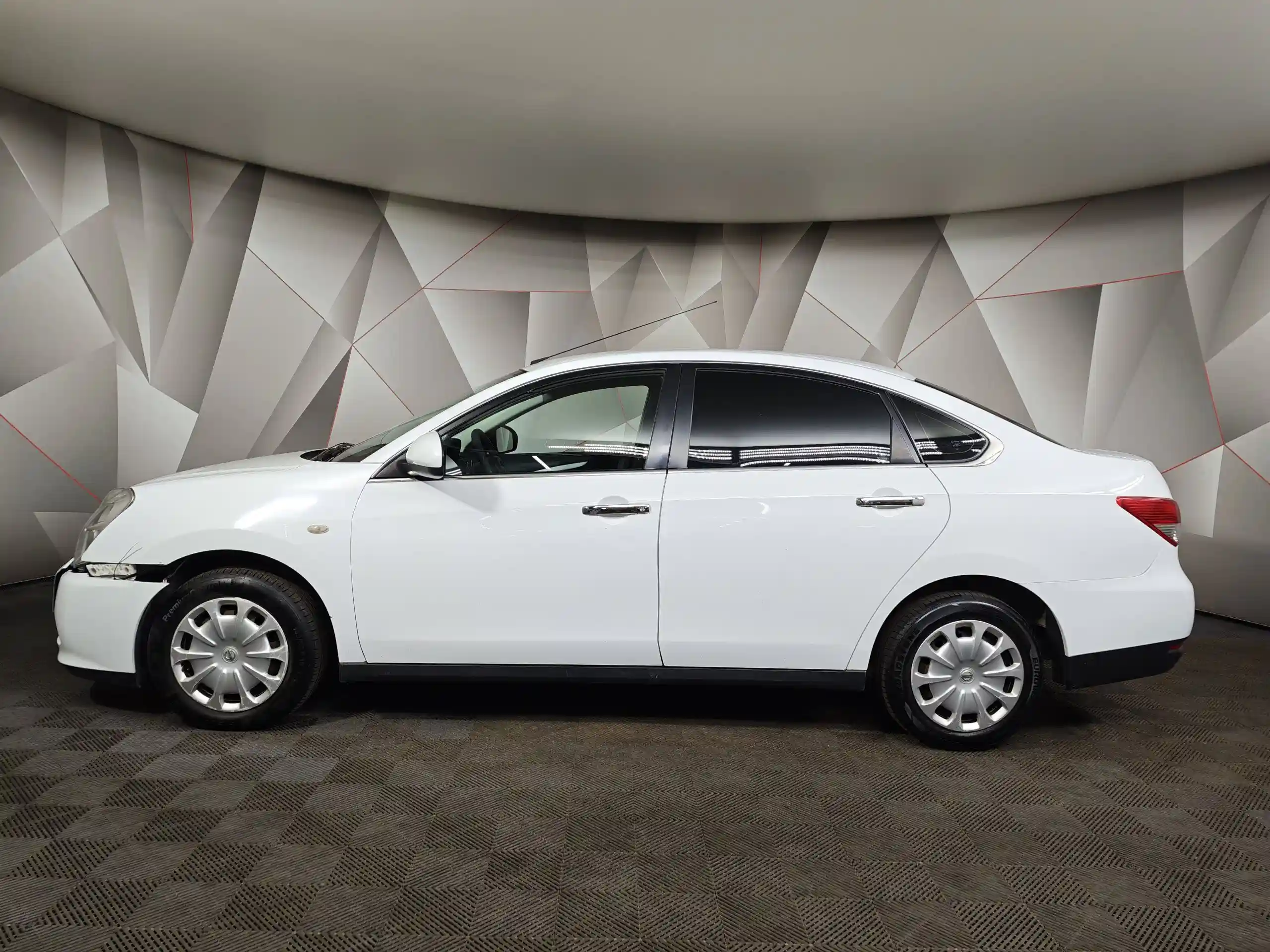 Nissan Almera 2015