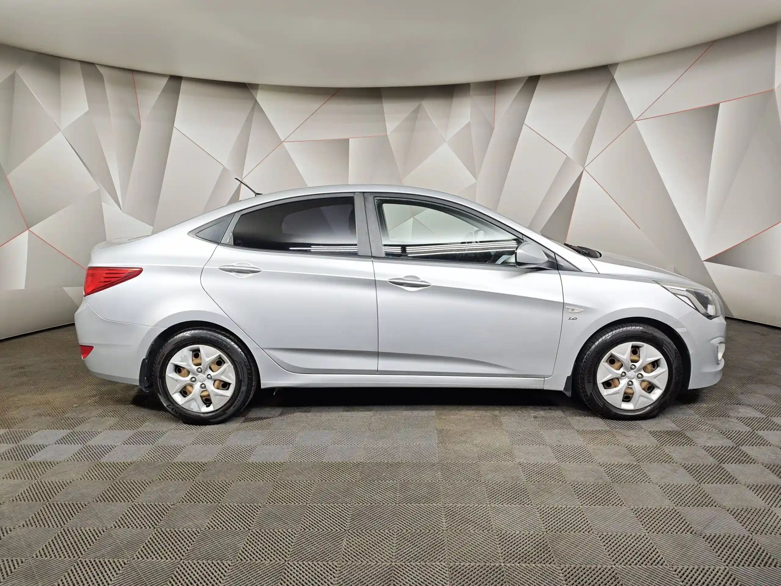 Hyundai Solaris 2015
