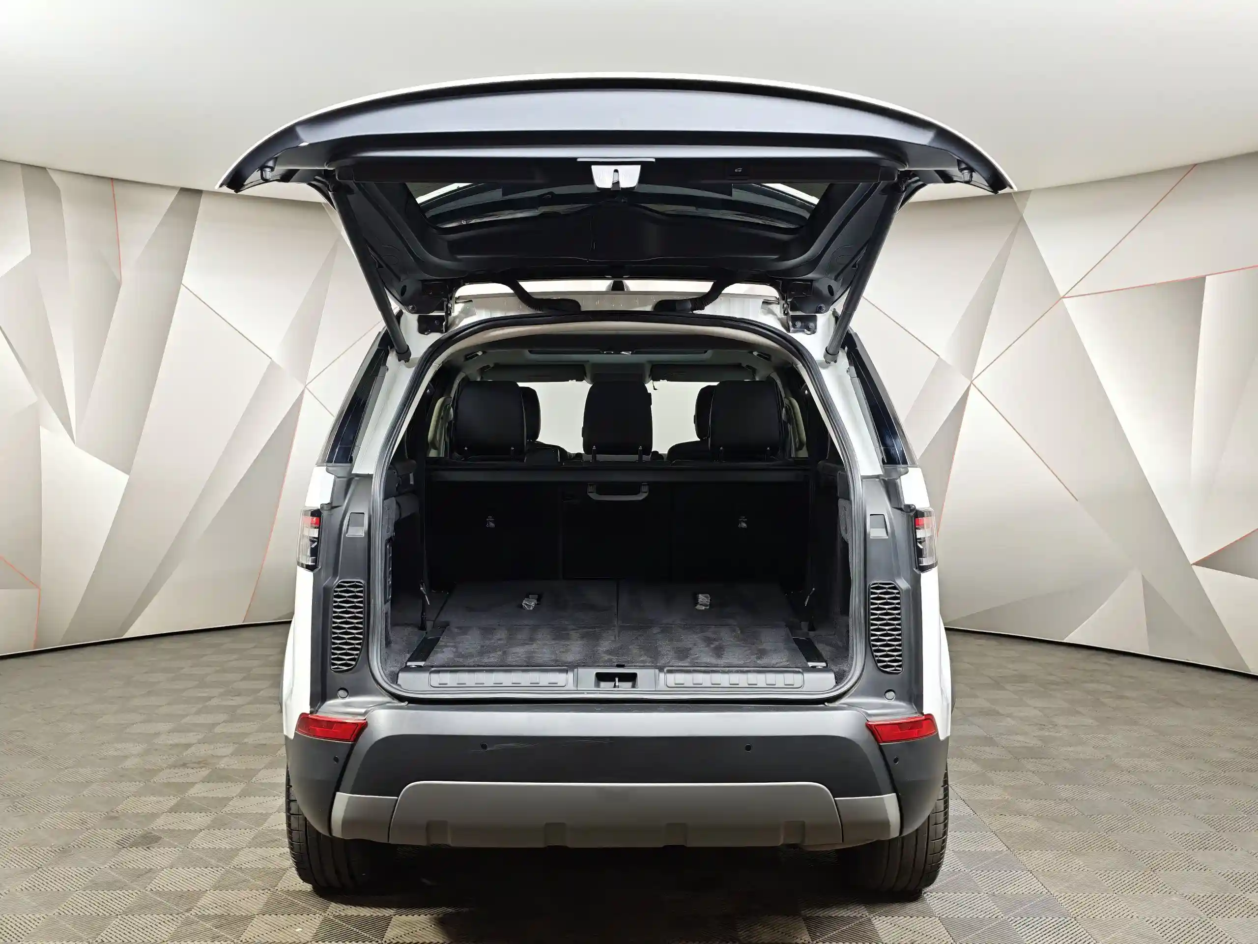 Land Rover Discovery 2019