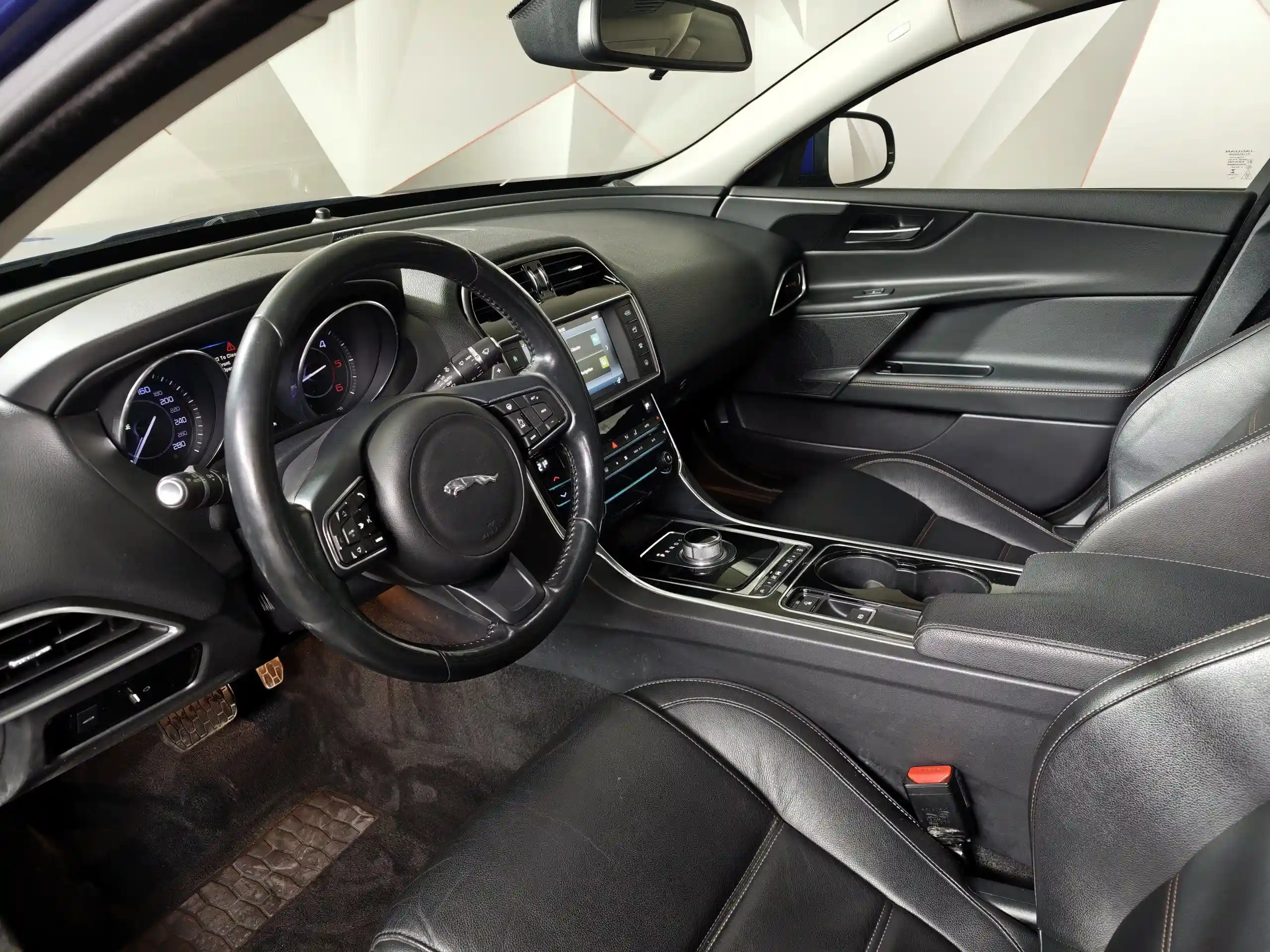 Jaguar XE 2015