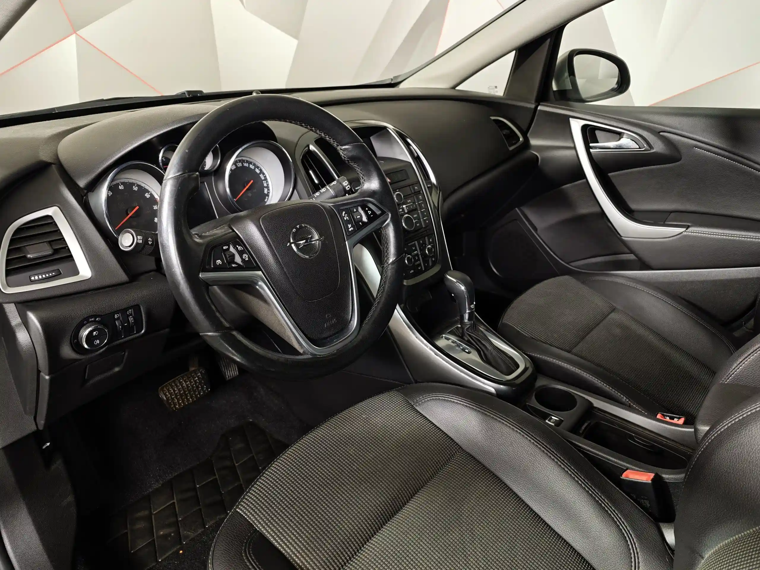 Opel Astra 2012