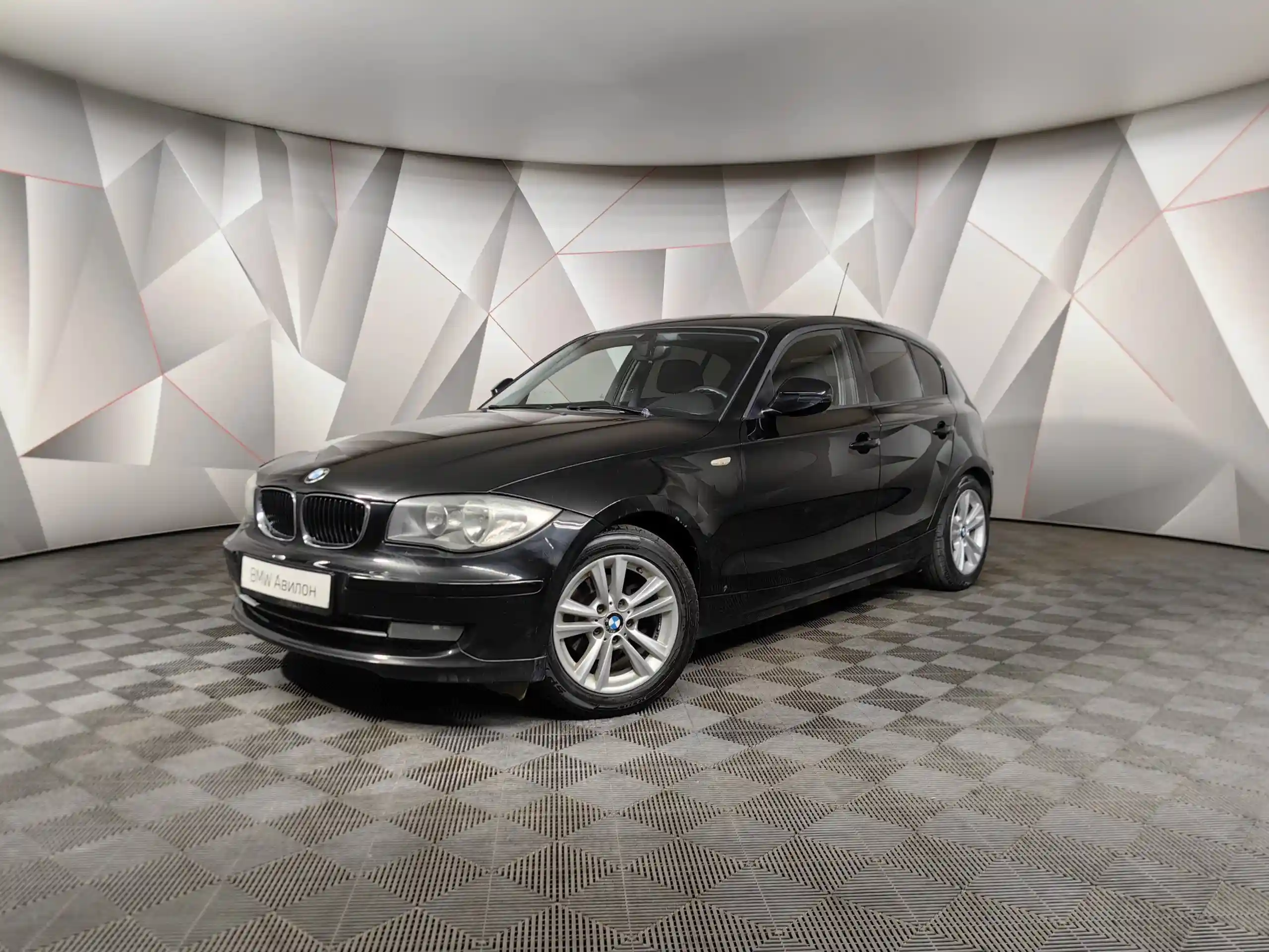 BMW 1 серия 2011