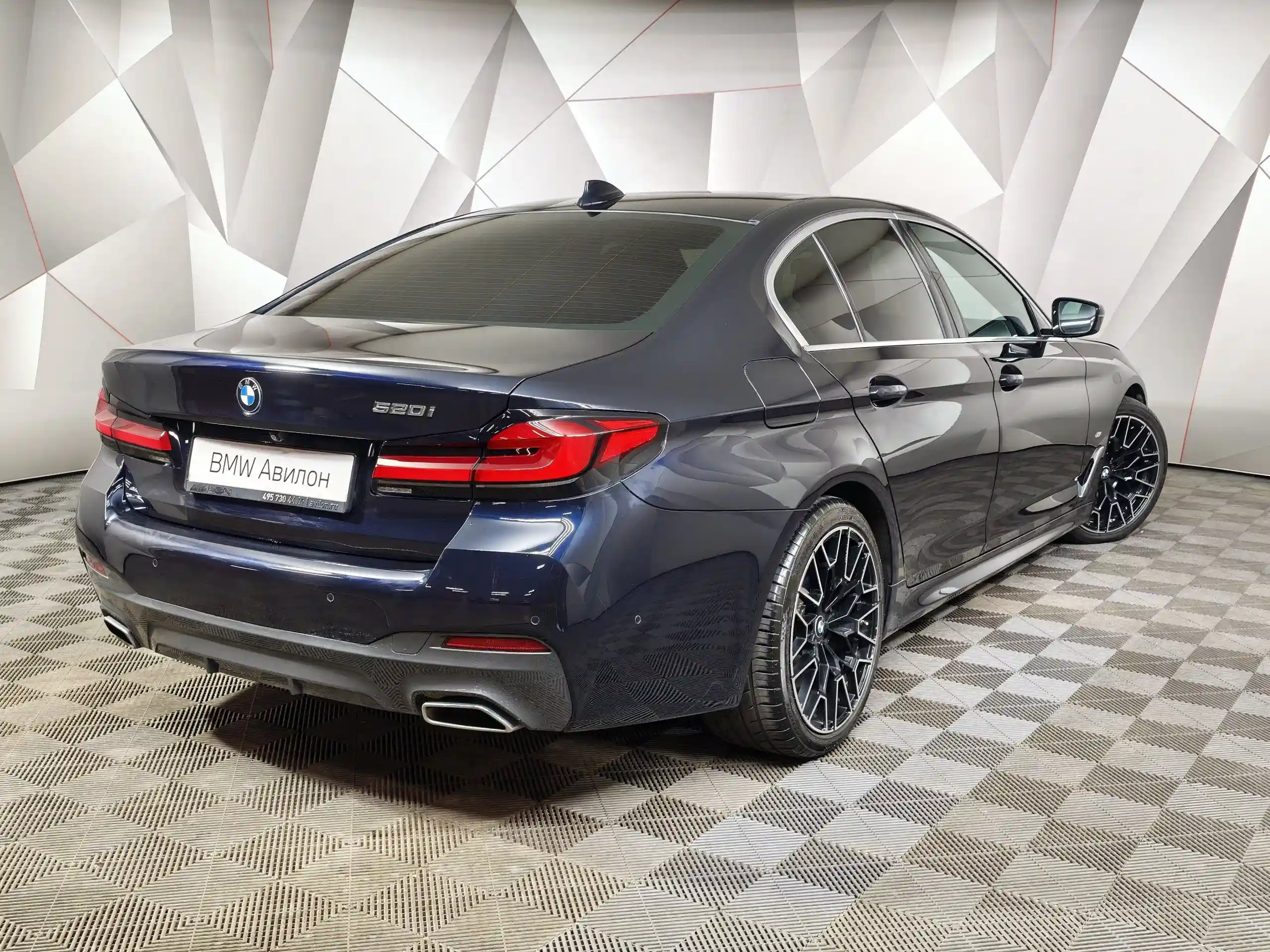 BMW 5 серия 2021