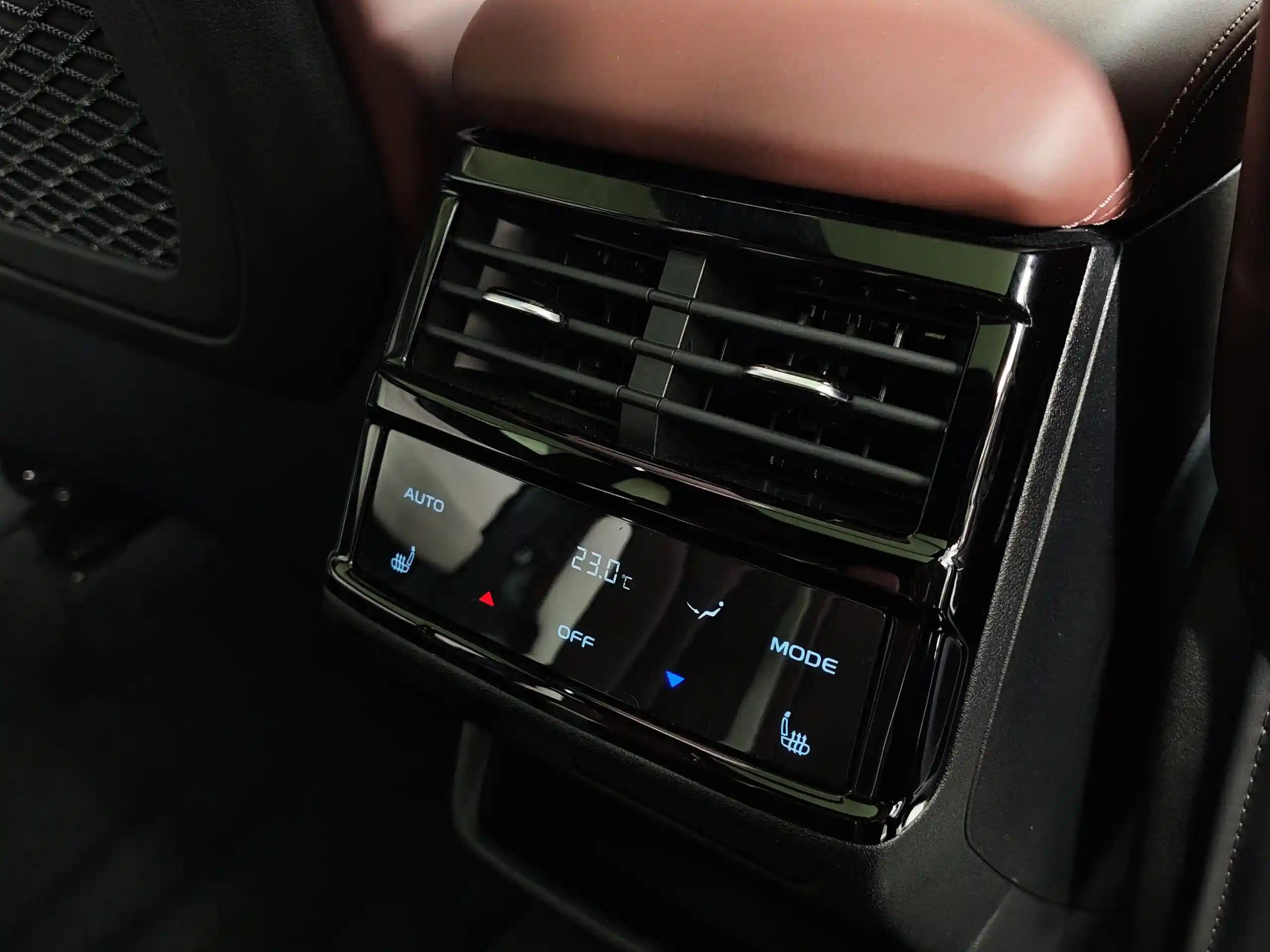 Geely Monjaro 2023