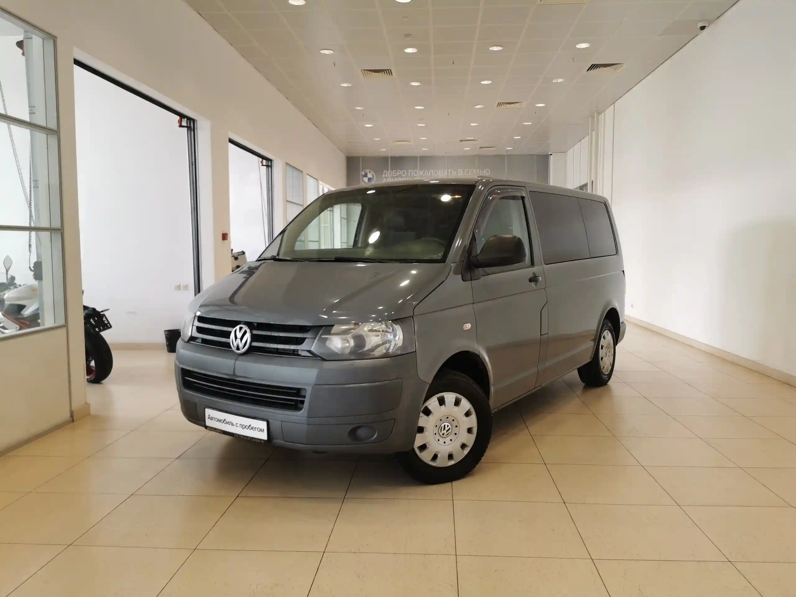 Volkswagen Caravelle 2011