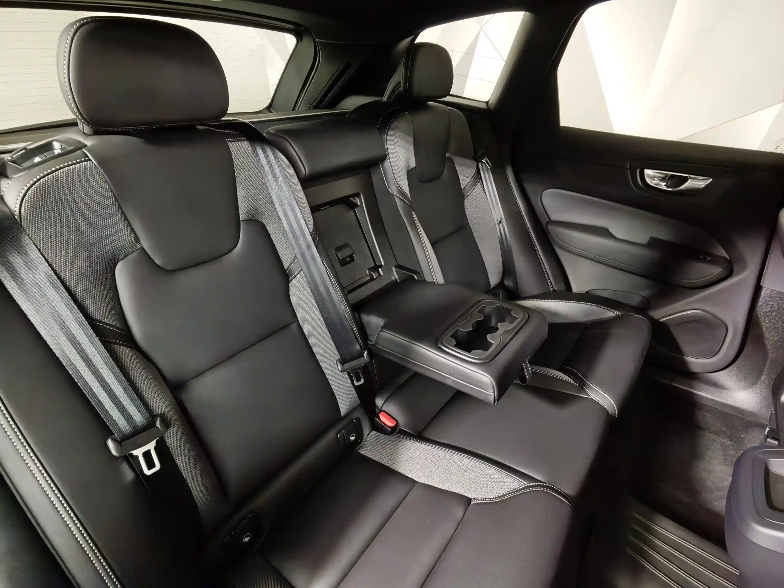 Volvo XC60 2025