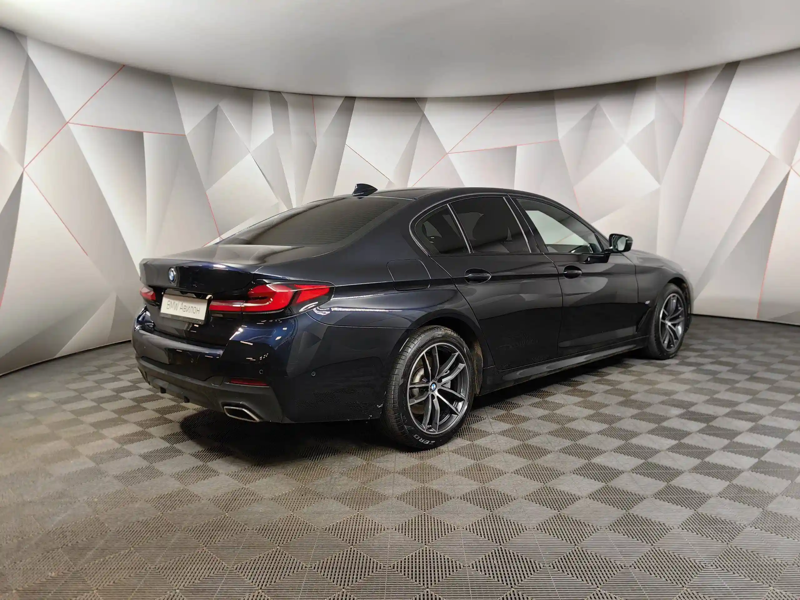 BMW 5 серия 2021