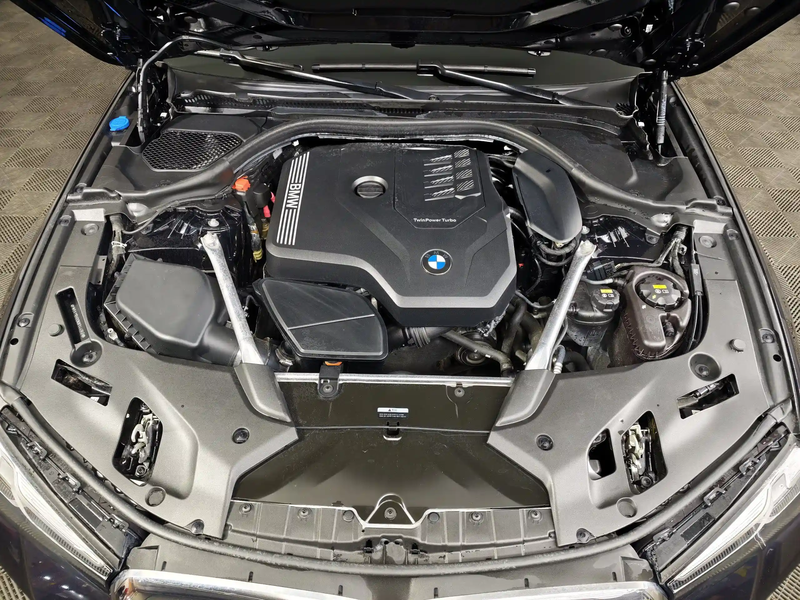 BMW 5 серия 2021