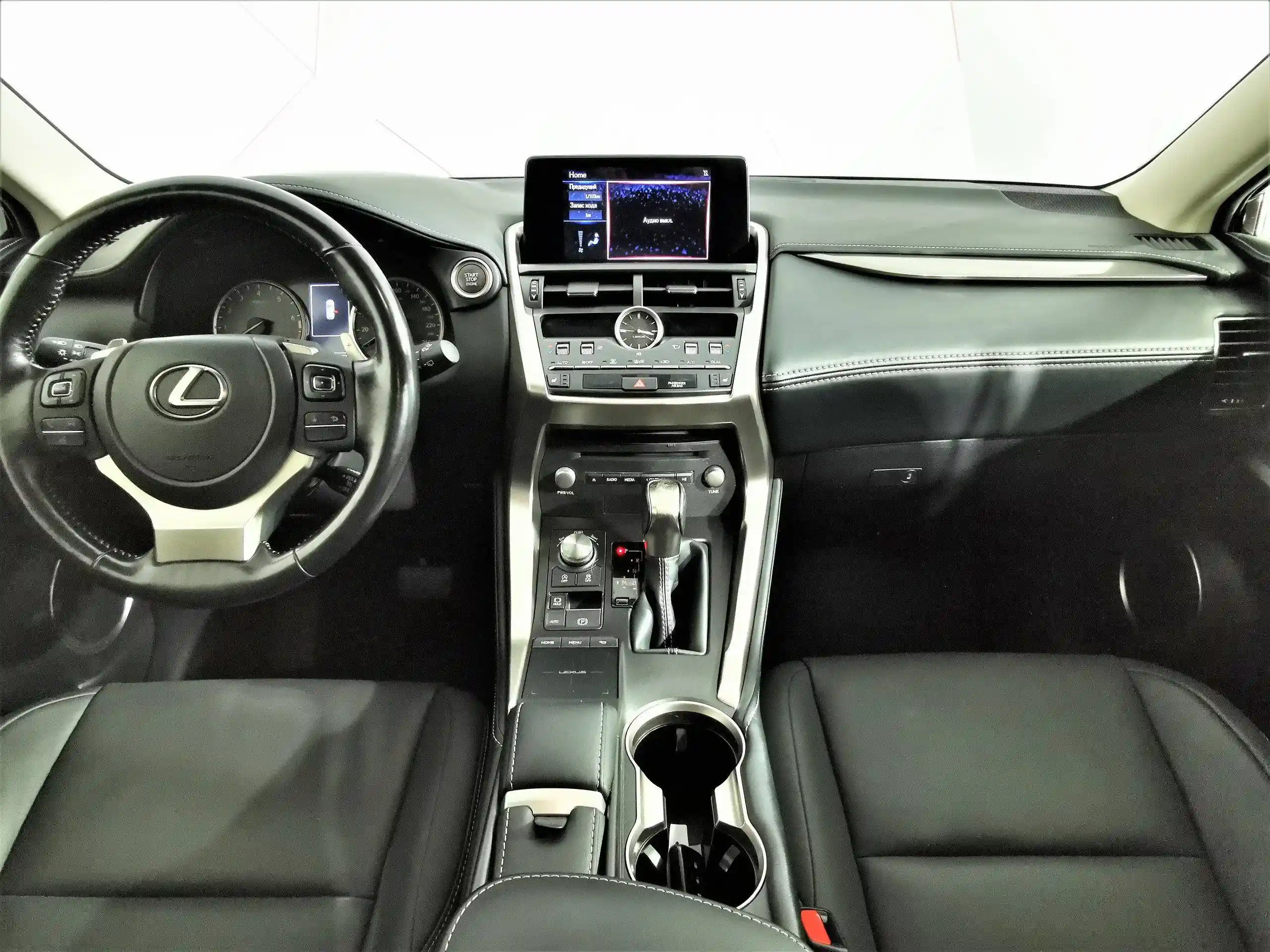 Lexus NX 2021