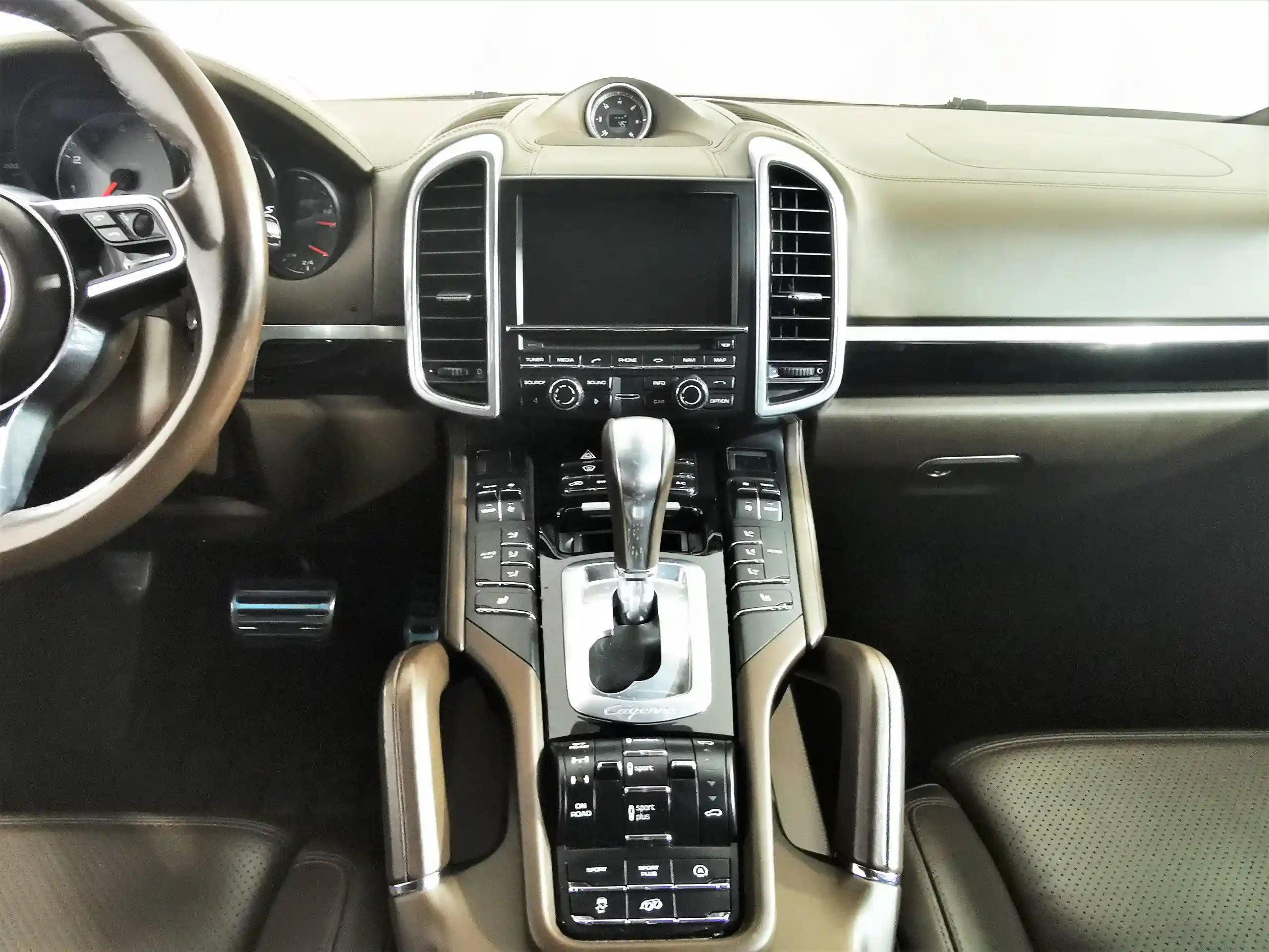 Porsche Cayenne 2016