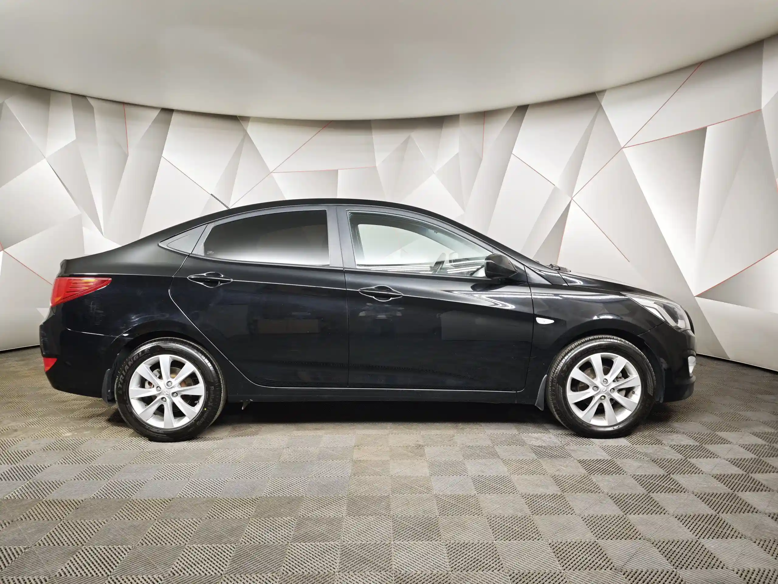 Hyundai Solaris 2016