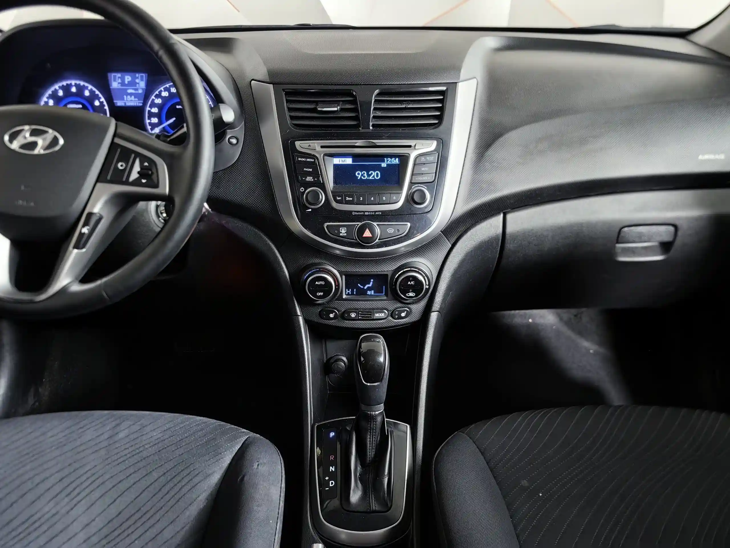 Hyundai Solaris 2014