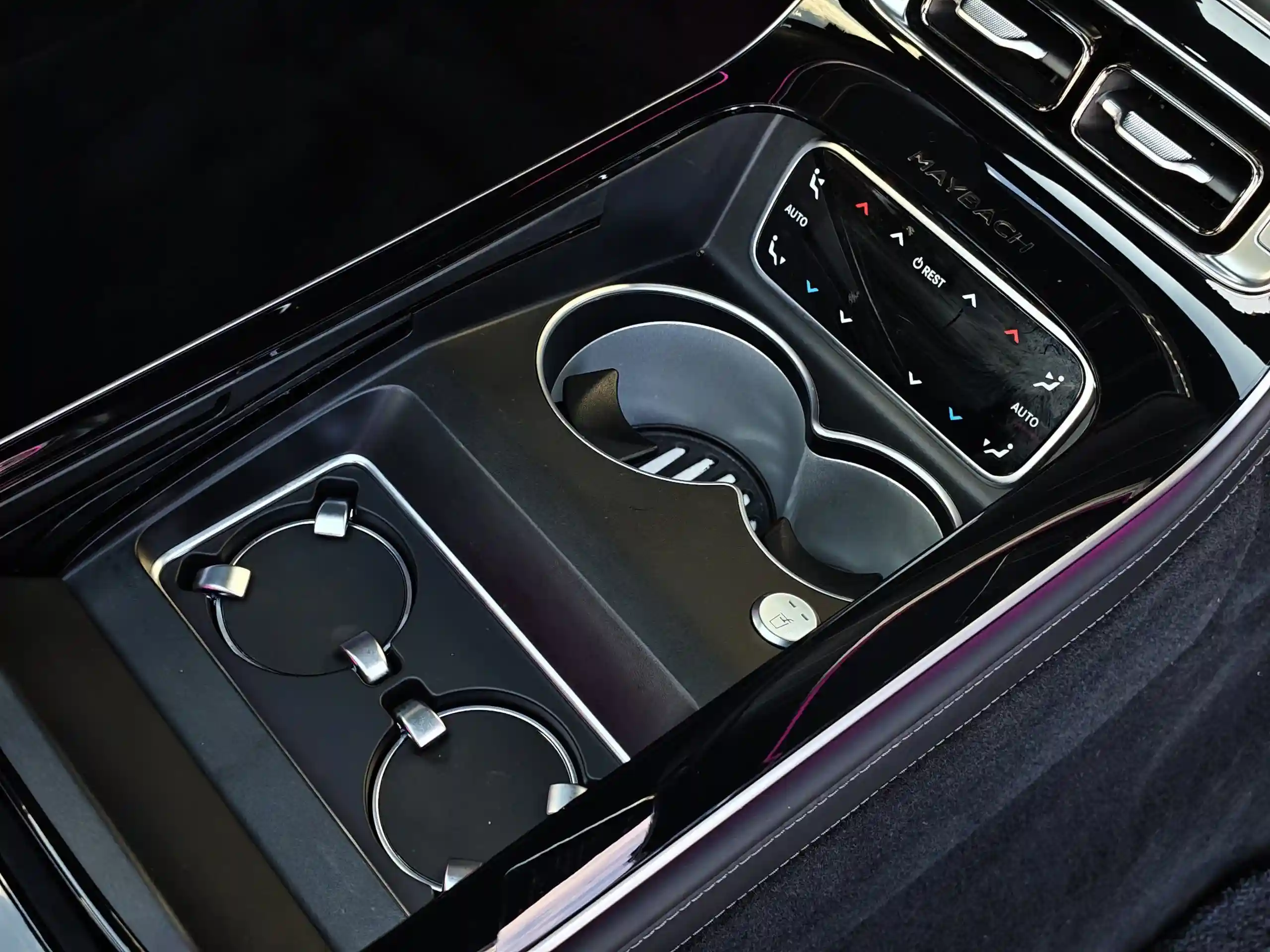 Mercedes-Benz S-Класс 2024