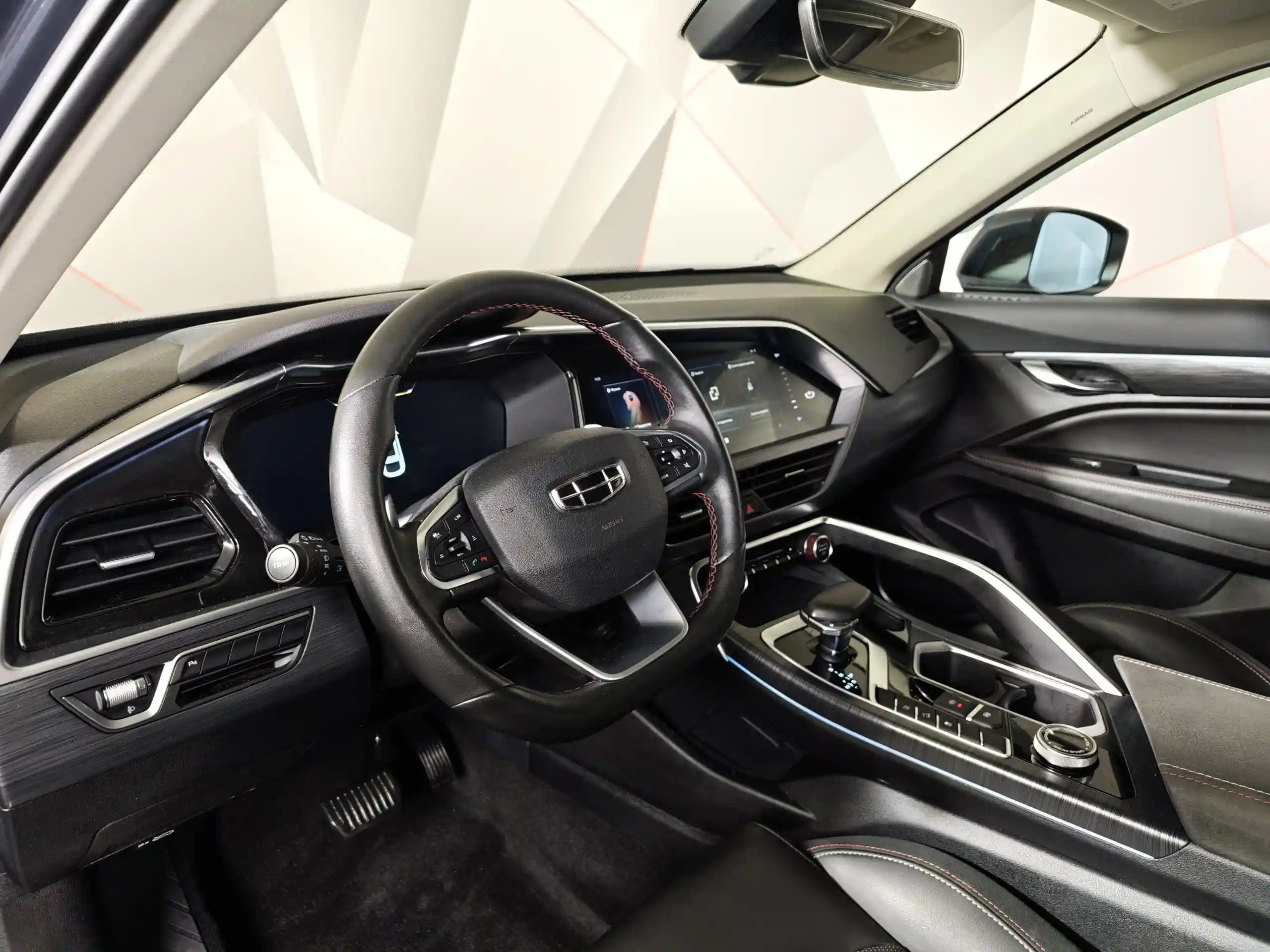 Geely Tugella 2021